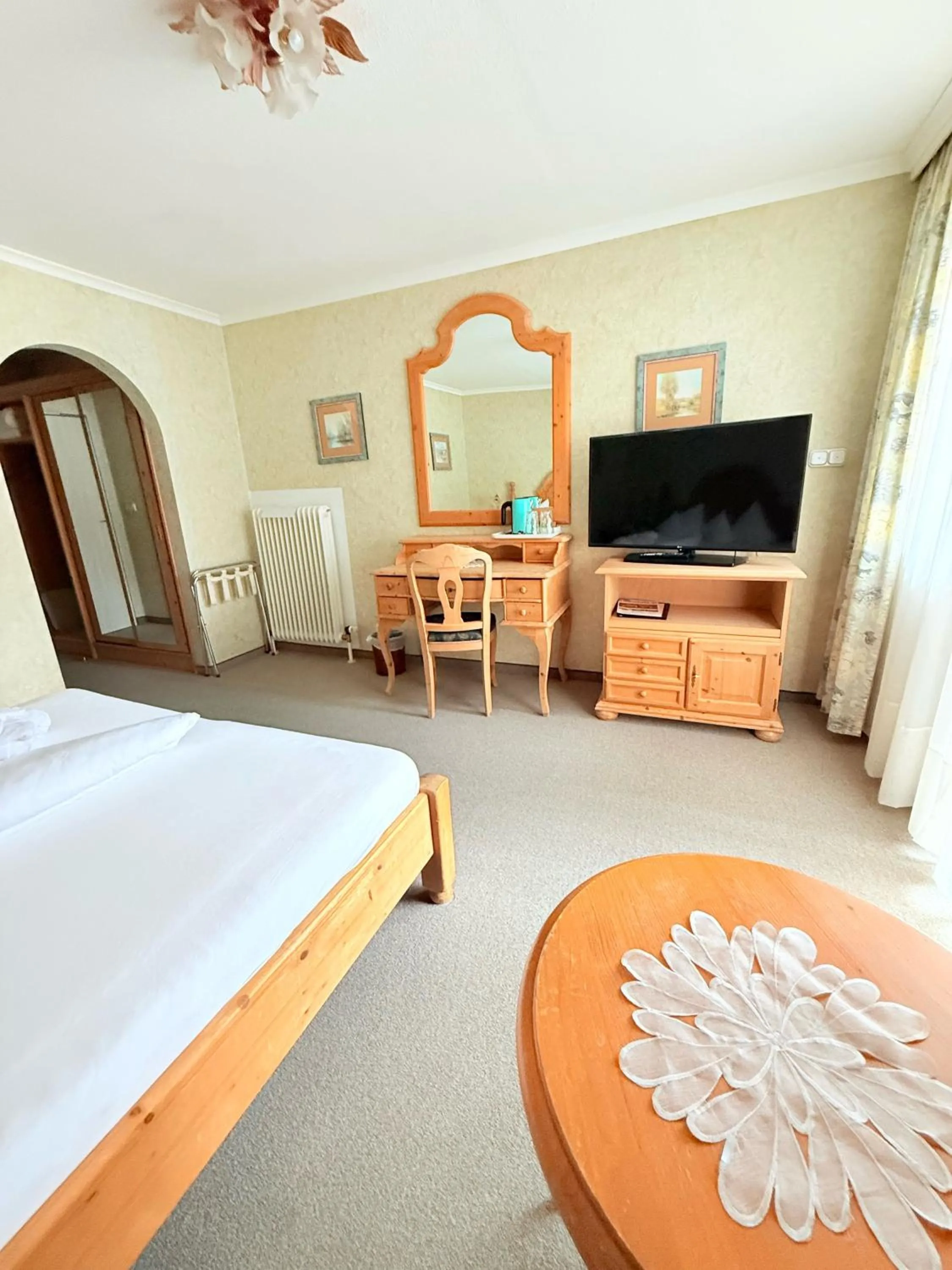 Bed in Hotel Achentalerhof