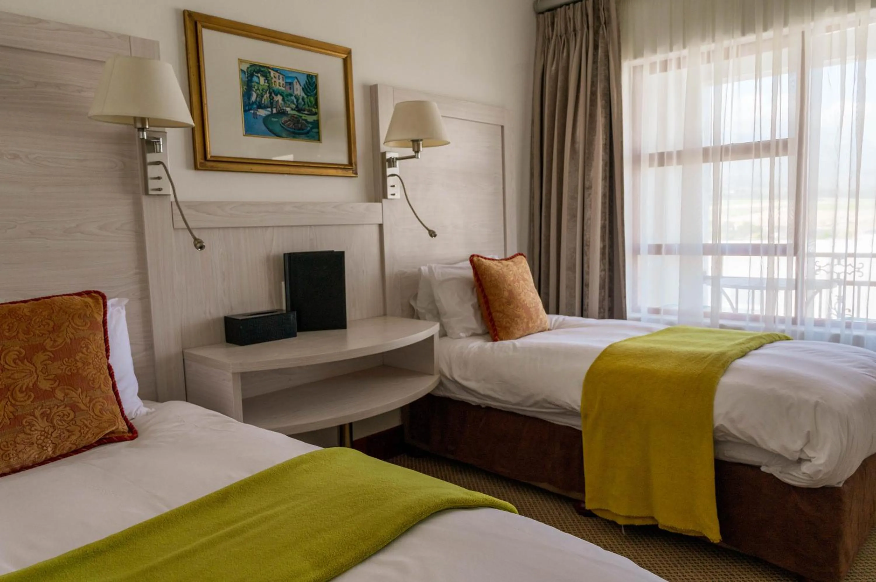 Bed in Val Du Charron Wine & Leisure Estate