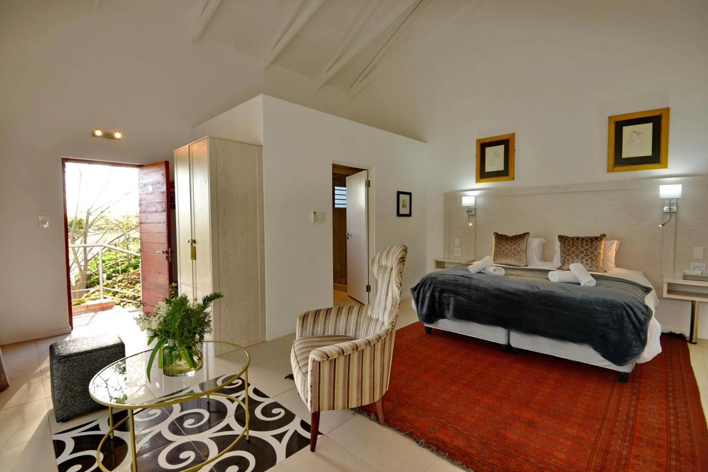 Photo of the whole room, Bed in Val Du Charron Wine & Leisure Estate