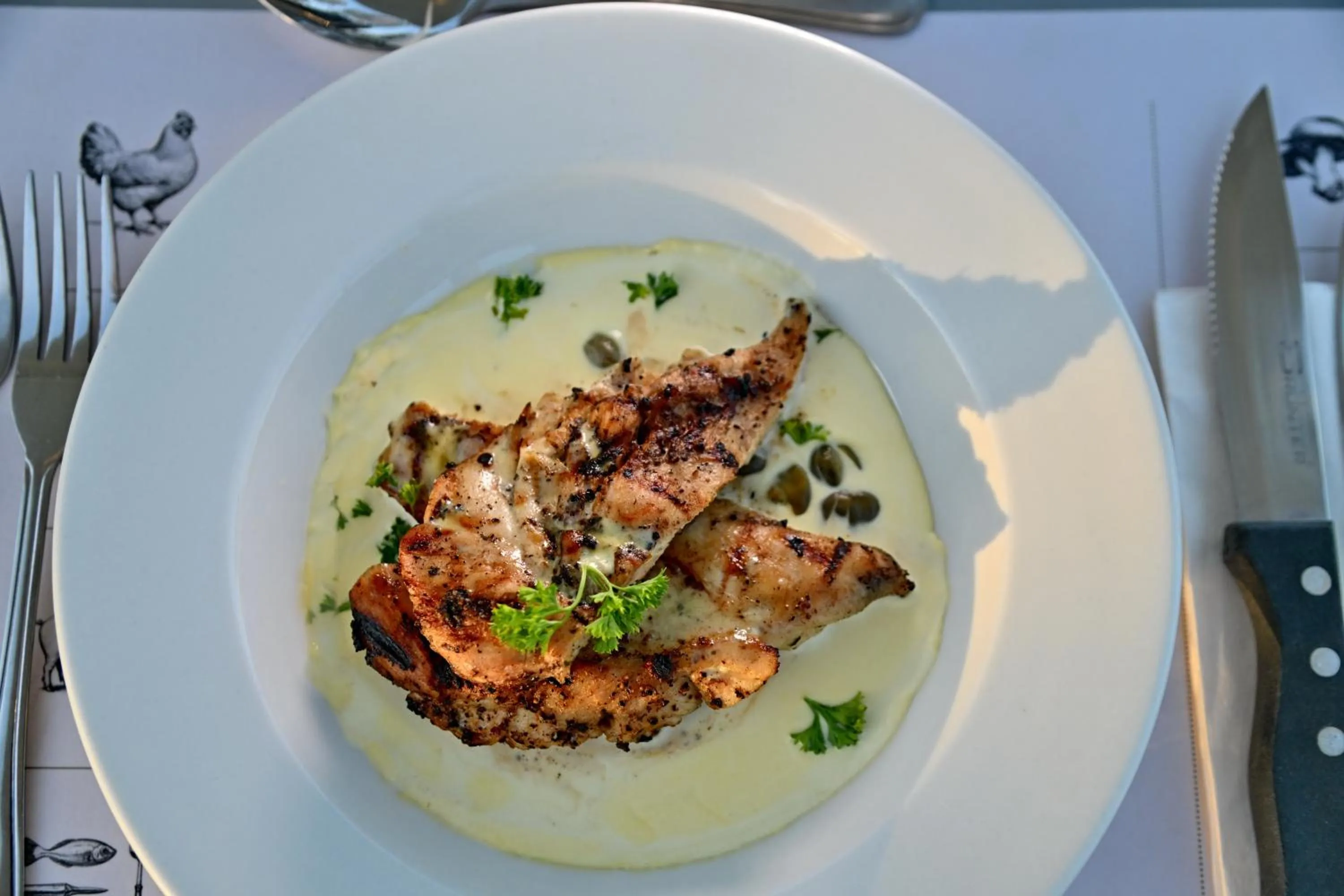 Food and drinks in Val Du Charron Wine & Leisure Estate