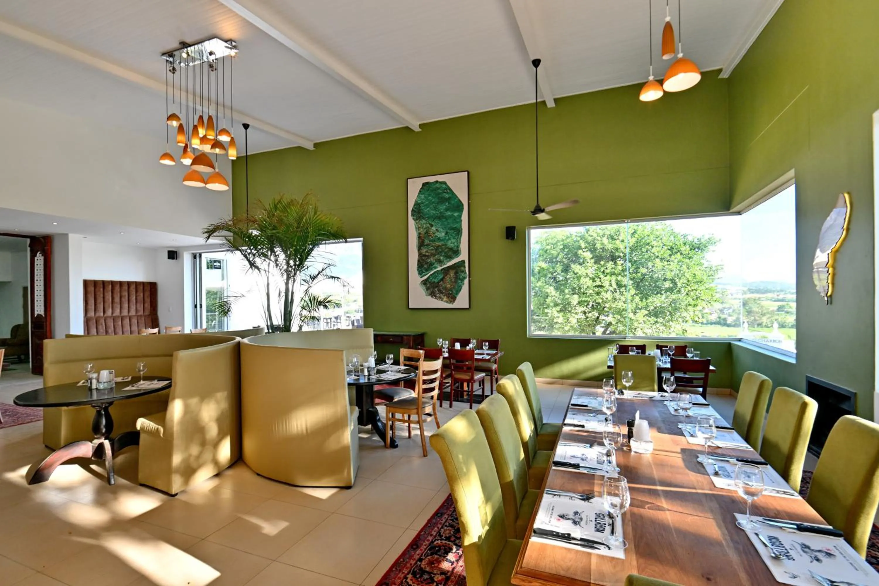 Restaurant/places to eat in Val Du Charron Wine & Leisure Estate