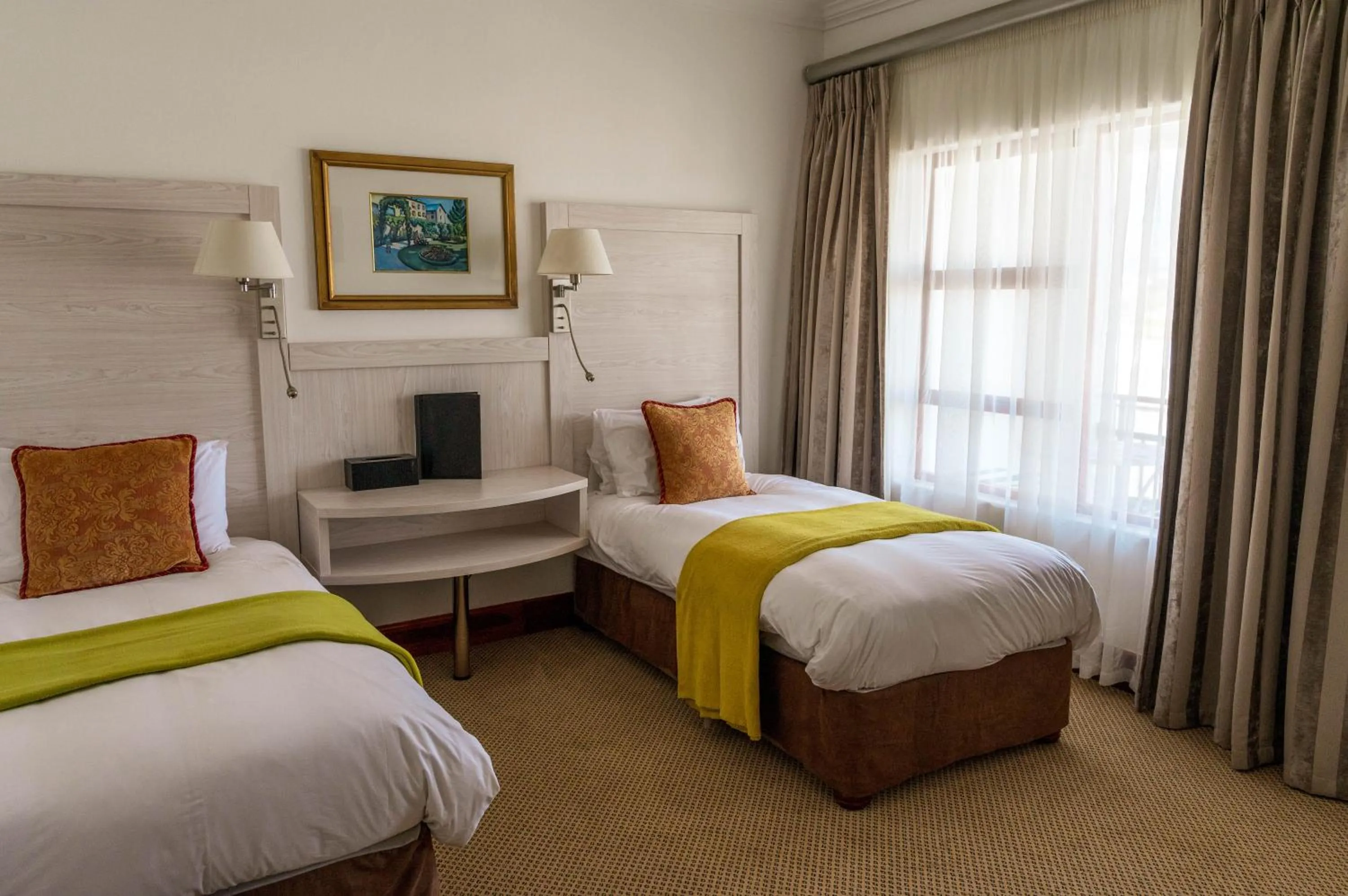 Bed in Val Du Charron Wine & Leisure Estate