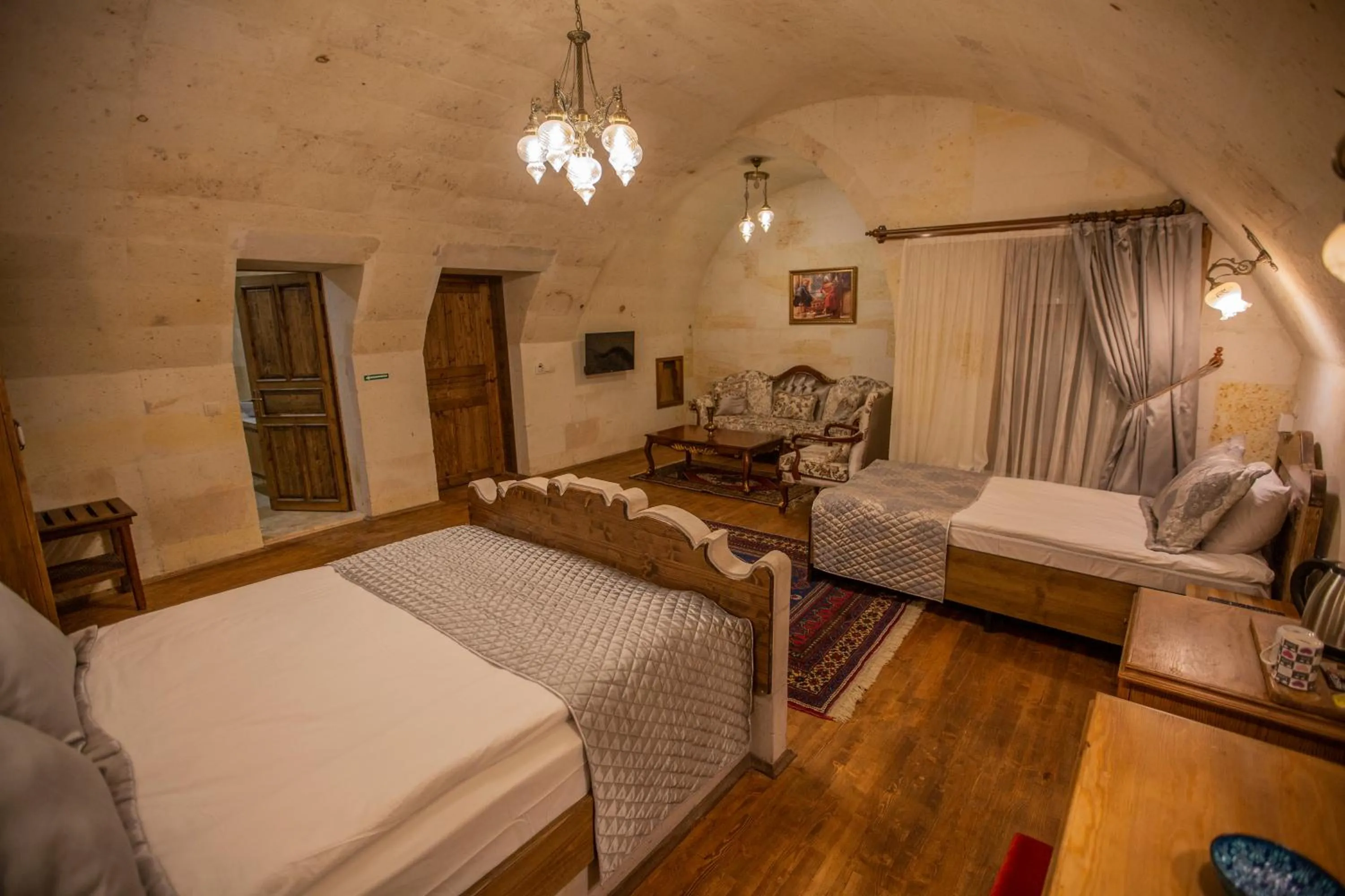 Photo of the whole room, Bed in Göreme Reva Hotel