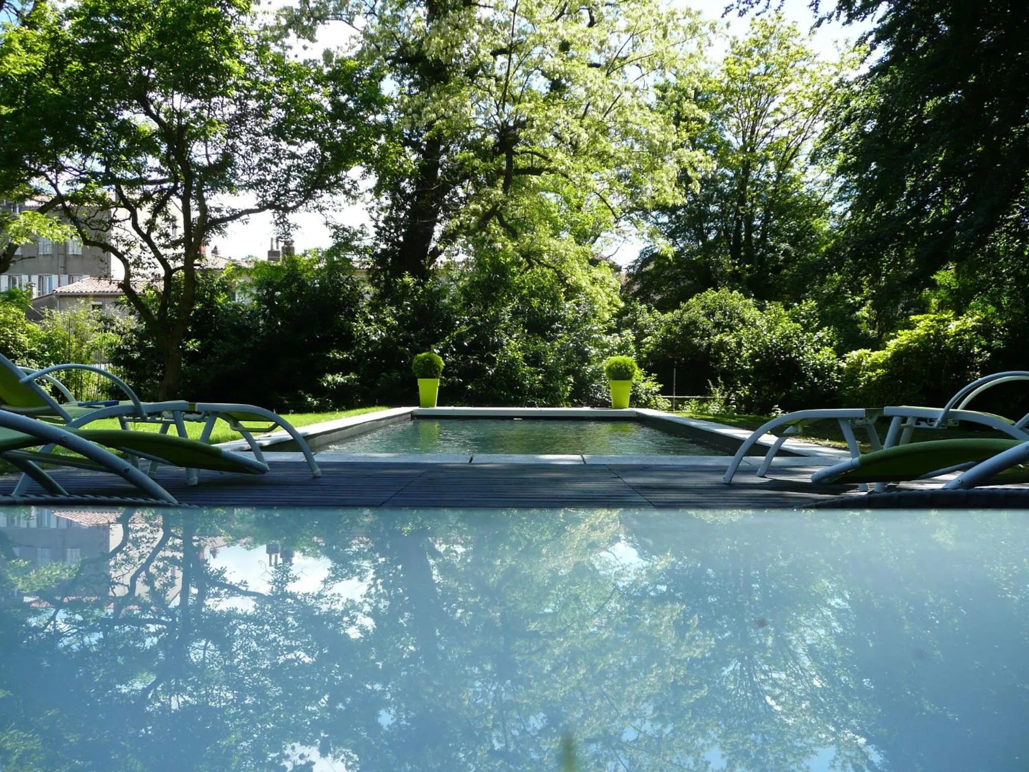 Swimming pool in Maison d'hôtes "Les Jardins de Mazamet"