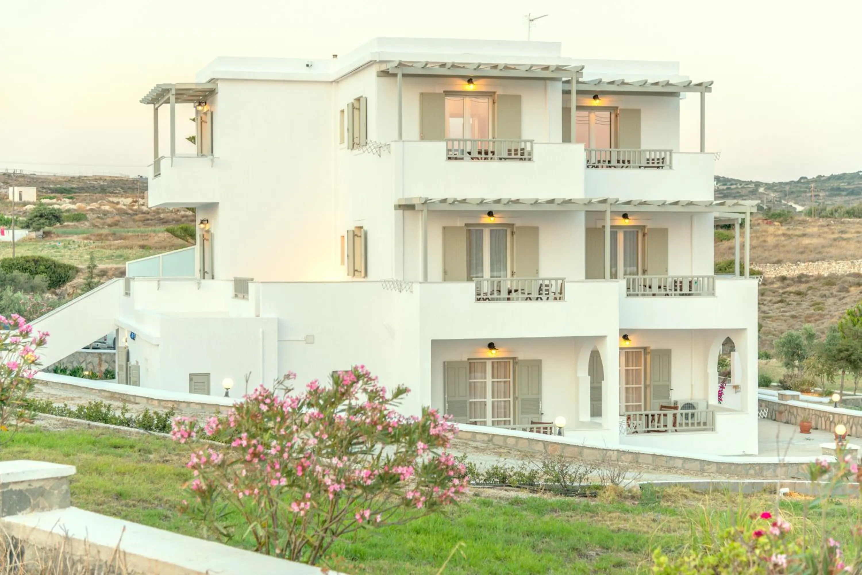 Property building in Konstantinos