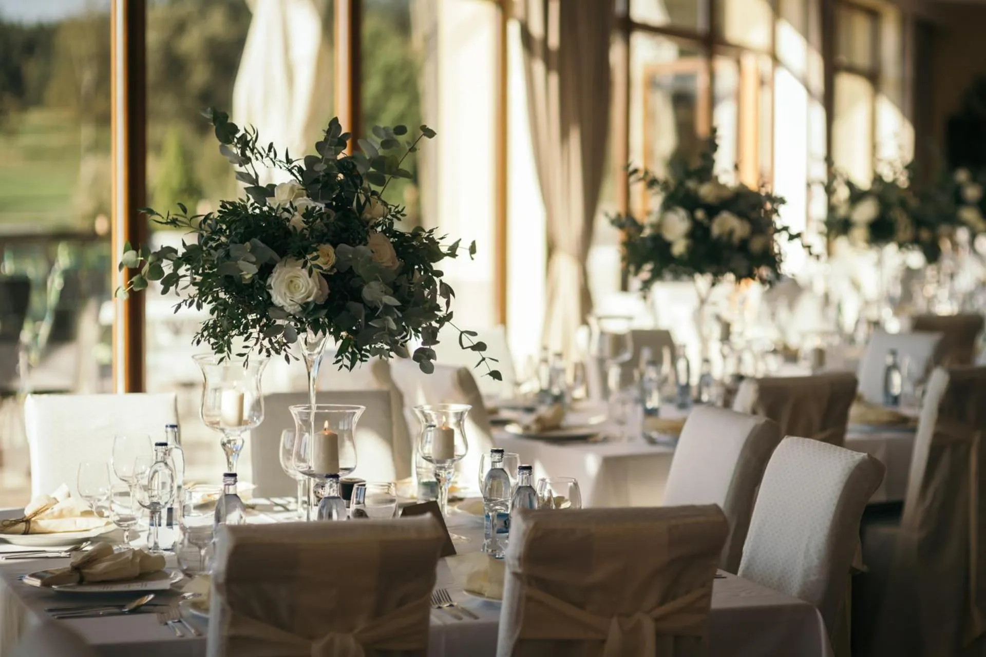 Restaurant/places to eat in Hotel International