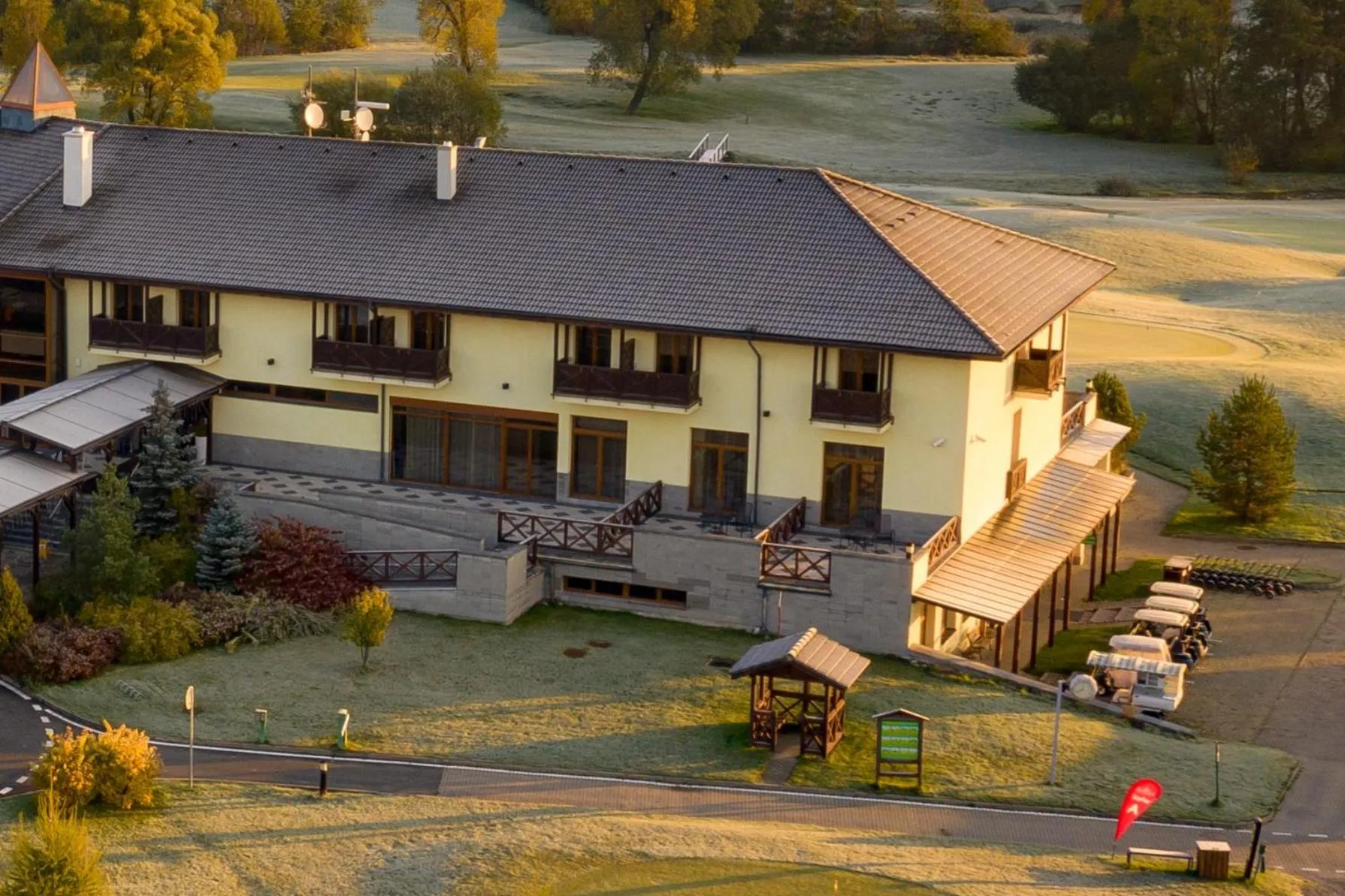 Property building in Hotel International