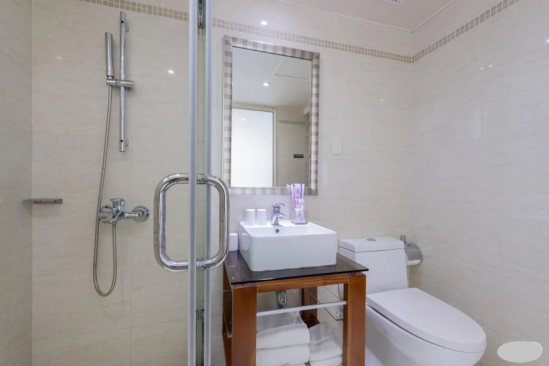 Paris Business Hotel