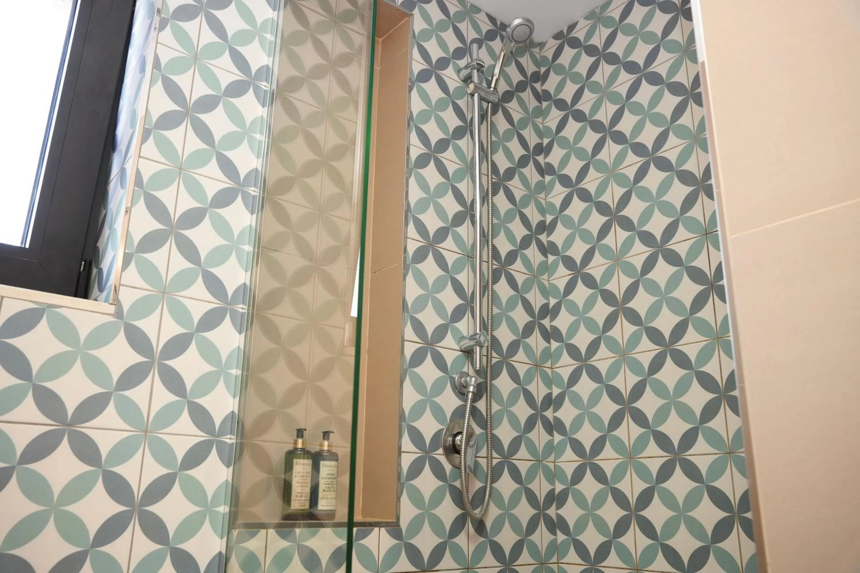 Shower in Rooftop Tirana