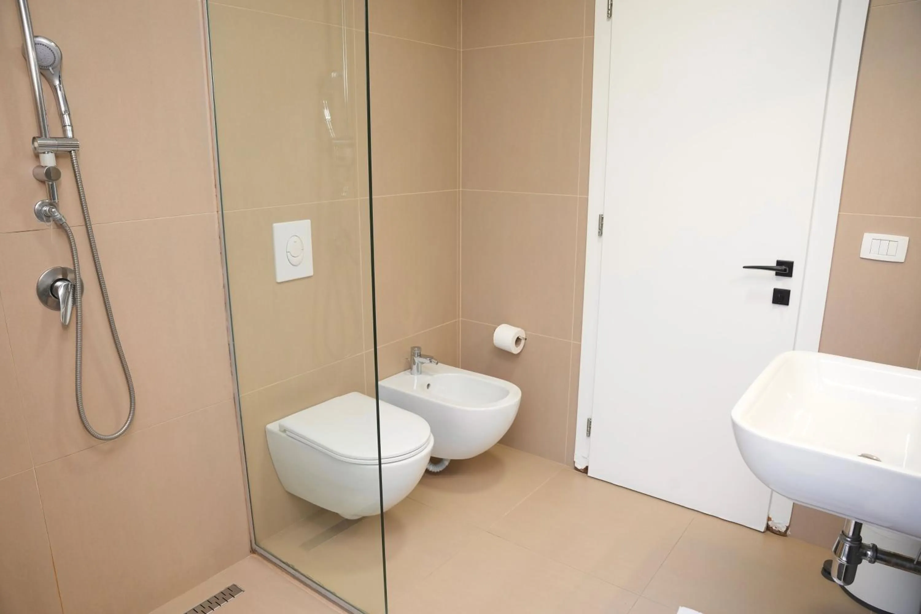 Shower in Rooftop Tirana