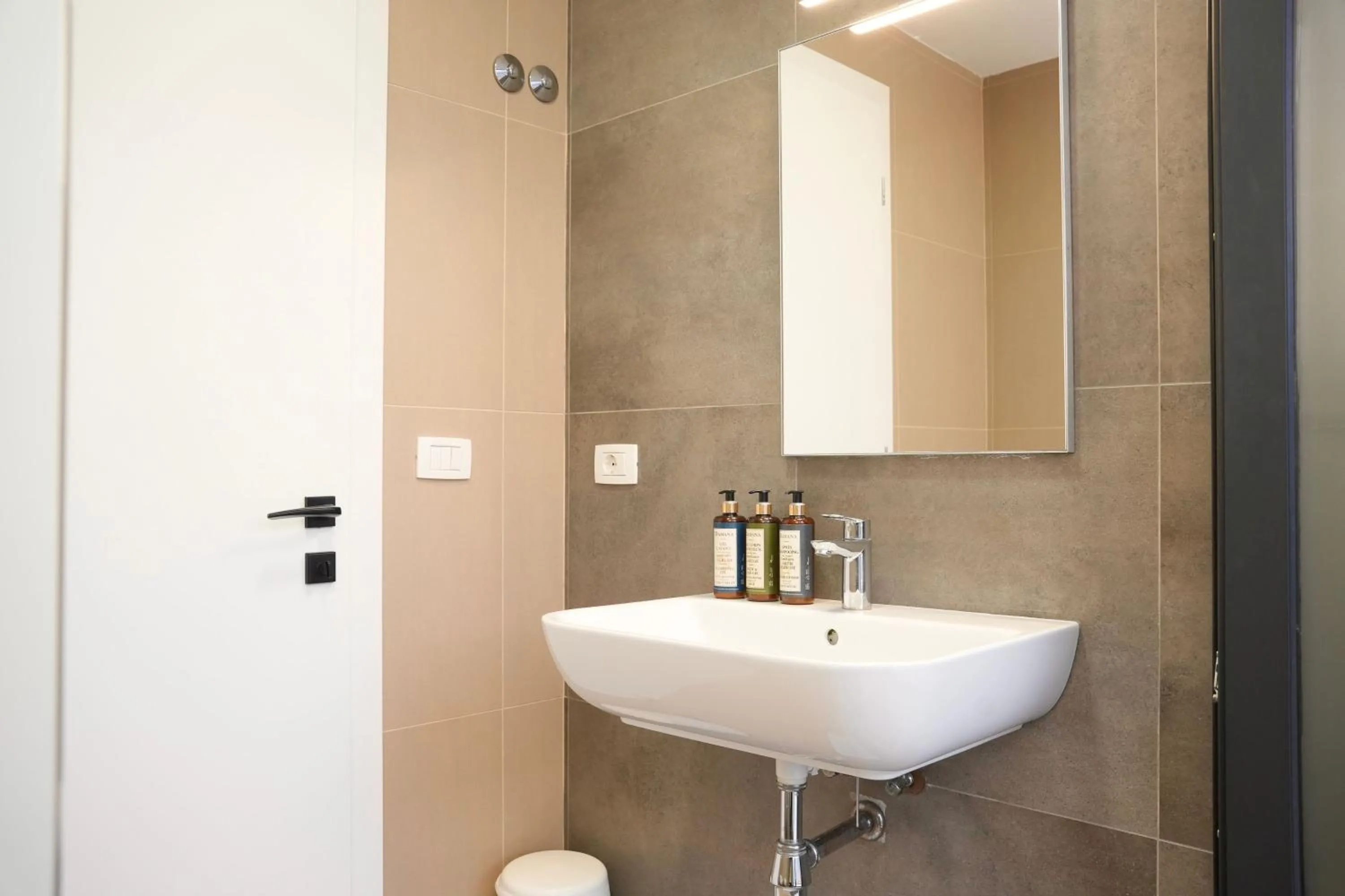 Shower in Rooftop Tirana