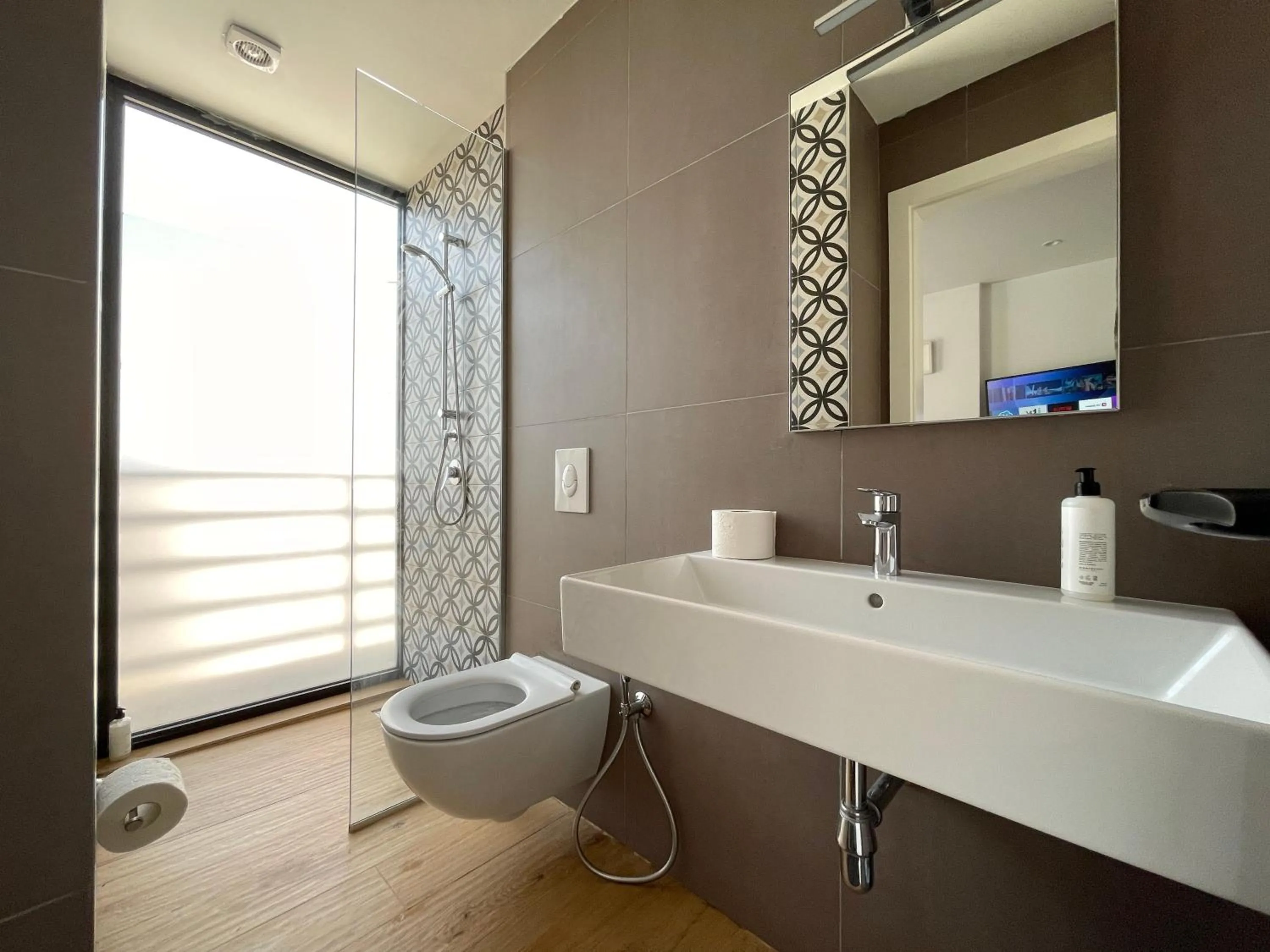 Shower in Rooftop Tirana