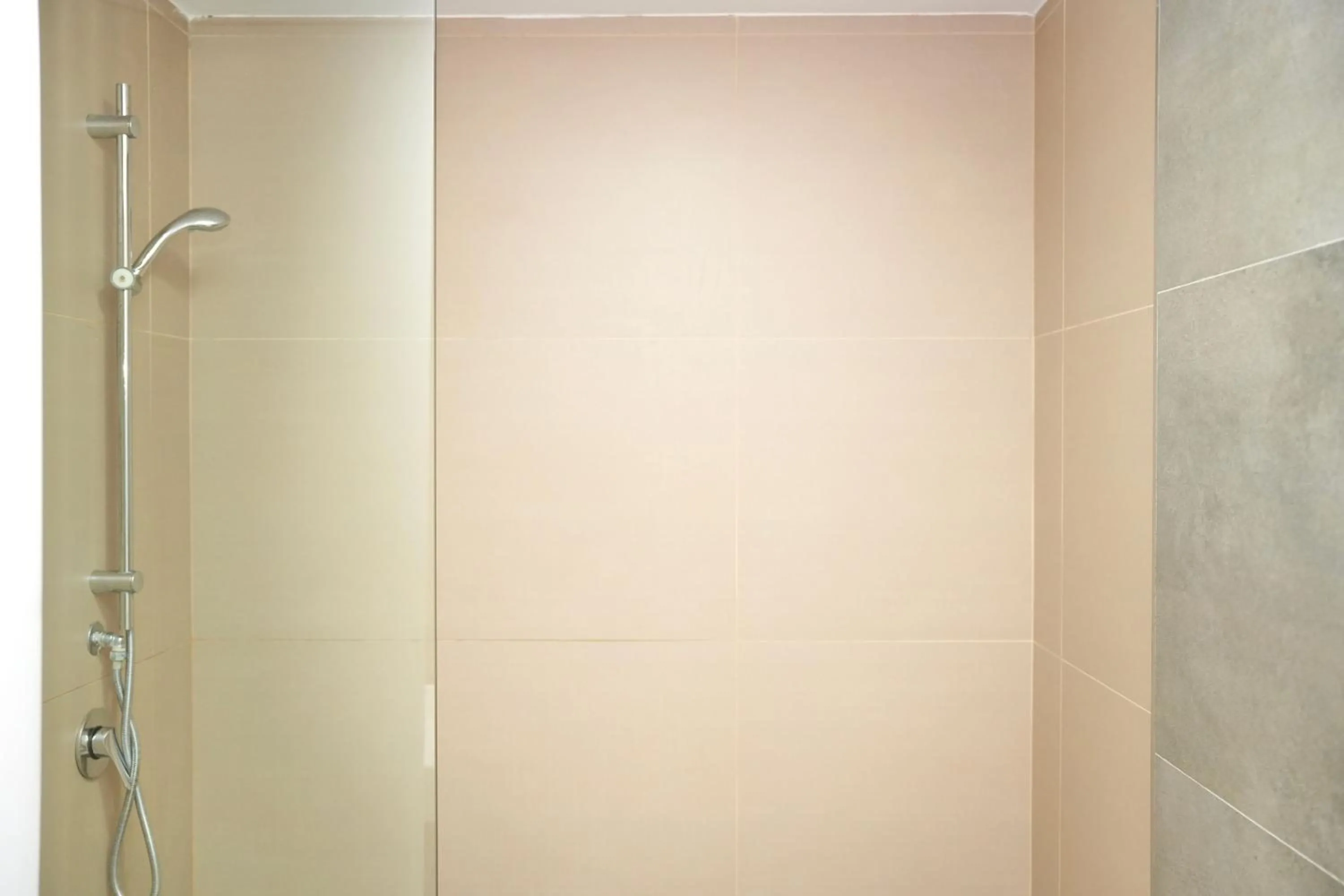 Shower in Rooftop Tirana