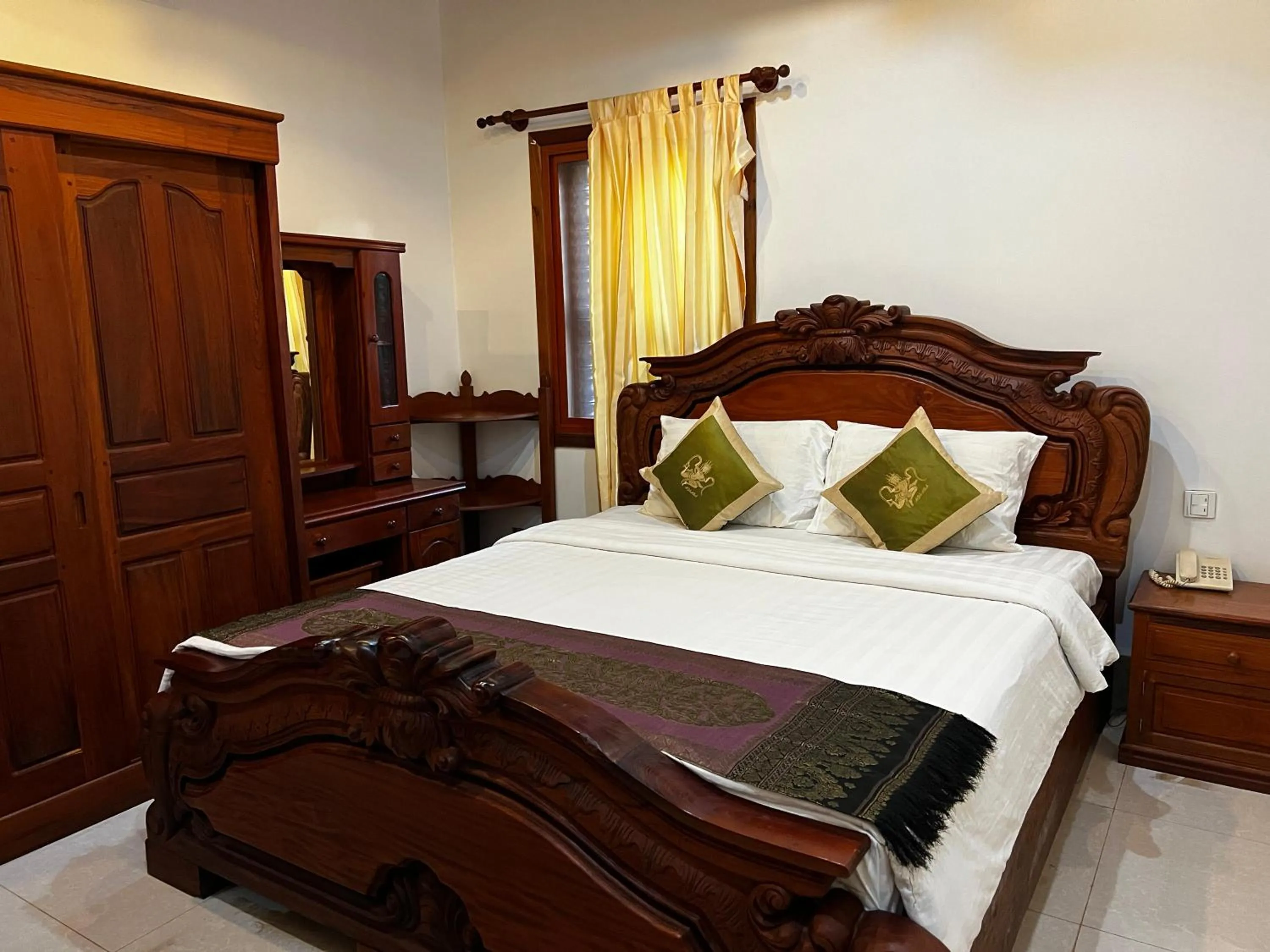 Photo of the whole room, Bed in Shining Angkor Apartment Hotel