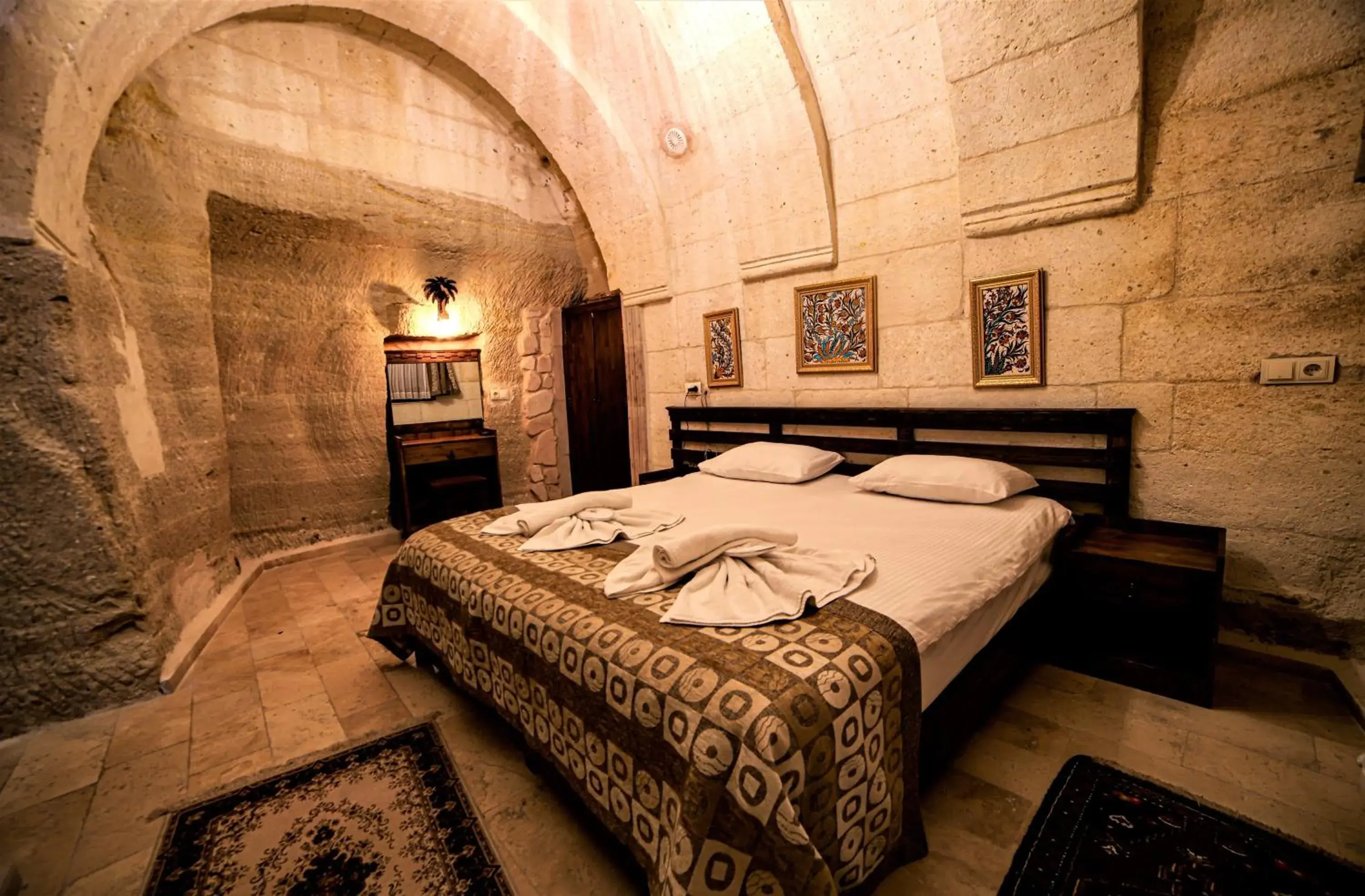 Luxury Triple Room in Cappadocia Caves Hotel Luxury Triple Room in Cappadocia Caves Hotel