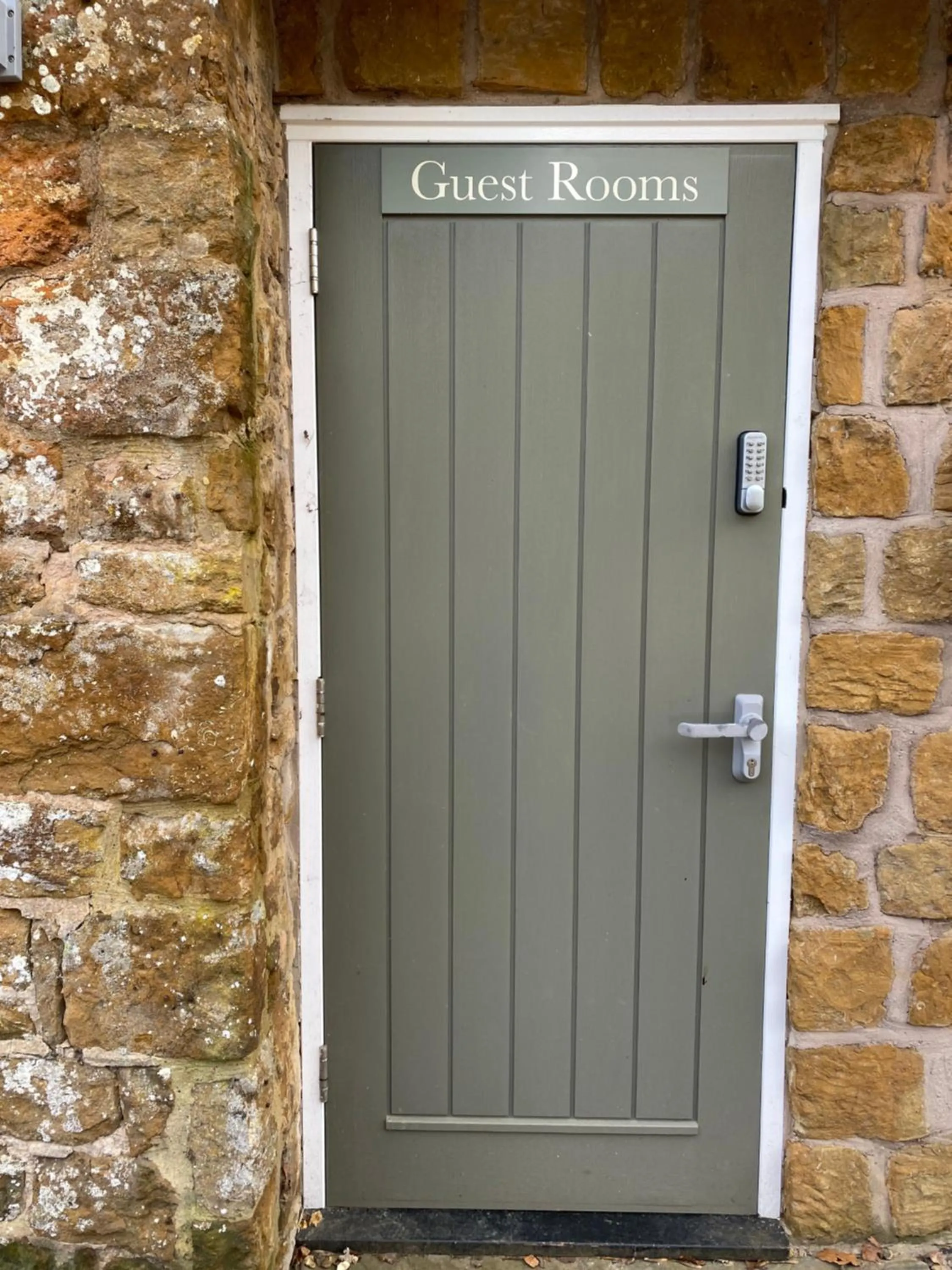 Facade/entrance in The Hollybush Inn and B&B