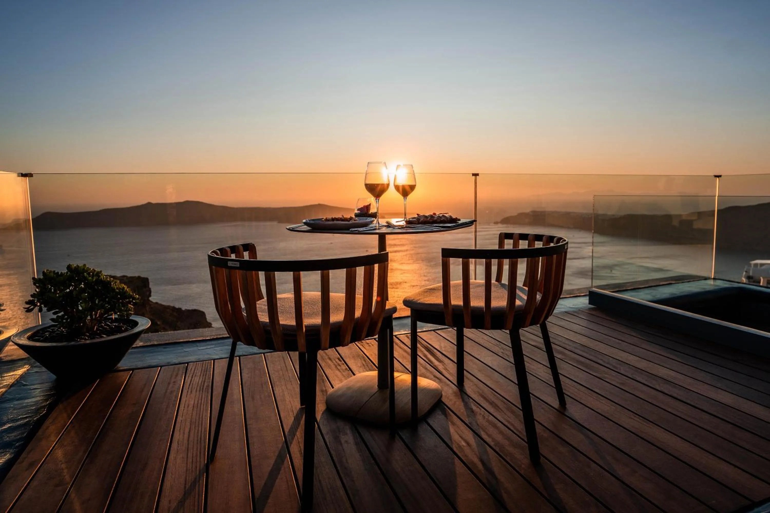 Dinner in Kivotos Santorini - Preferred Hotels & Resorts