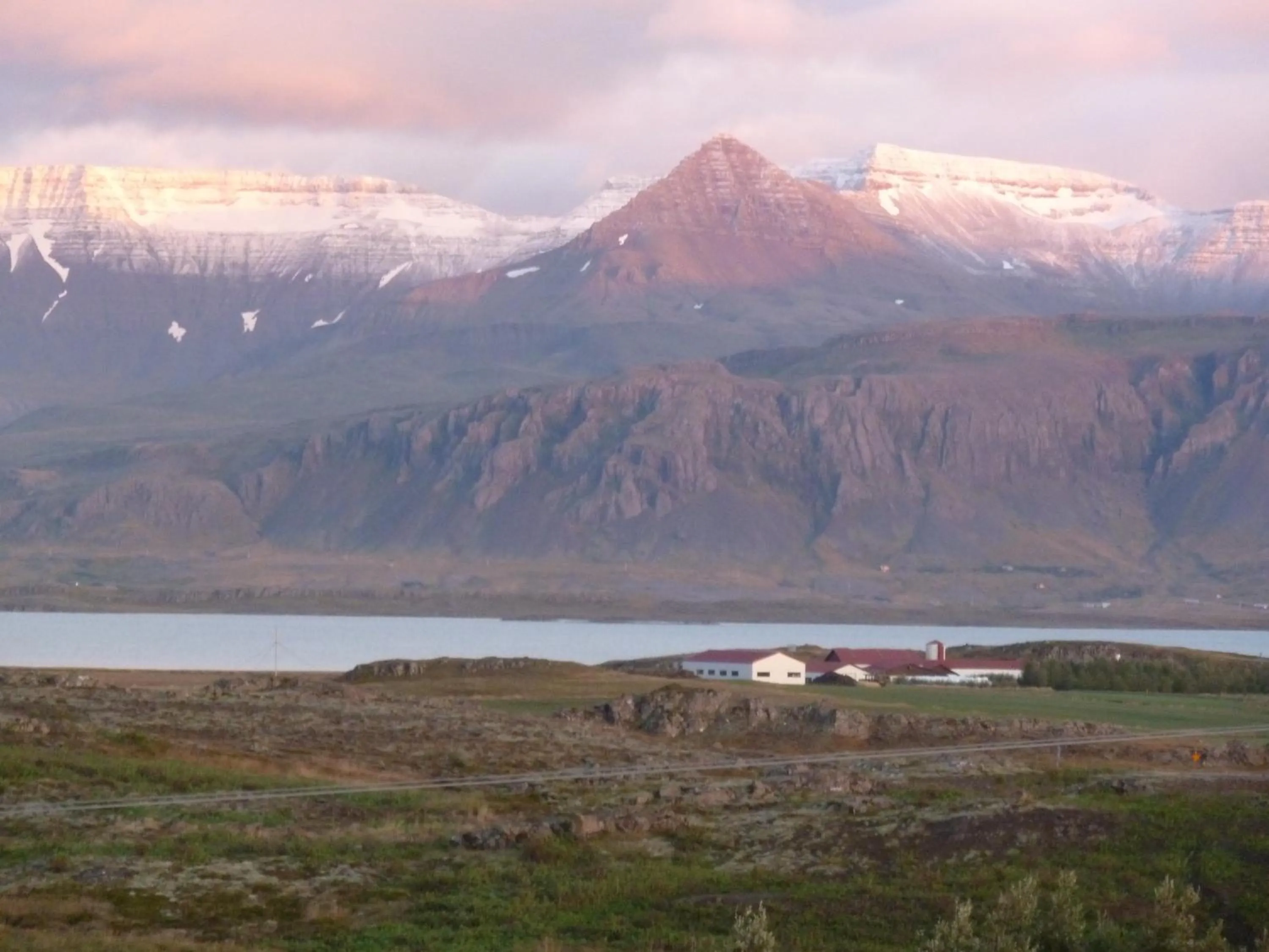 Area and facilities in Lækjarkot Rooms and Cottages with Kitchen