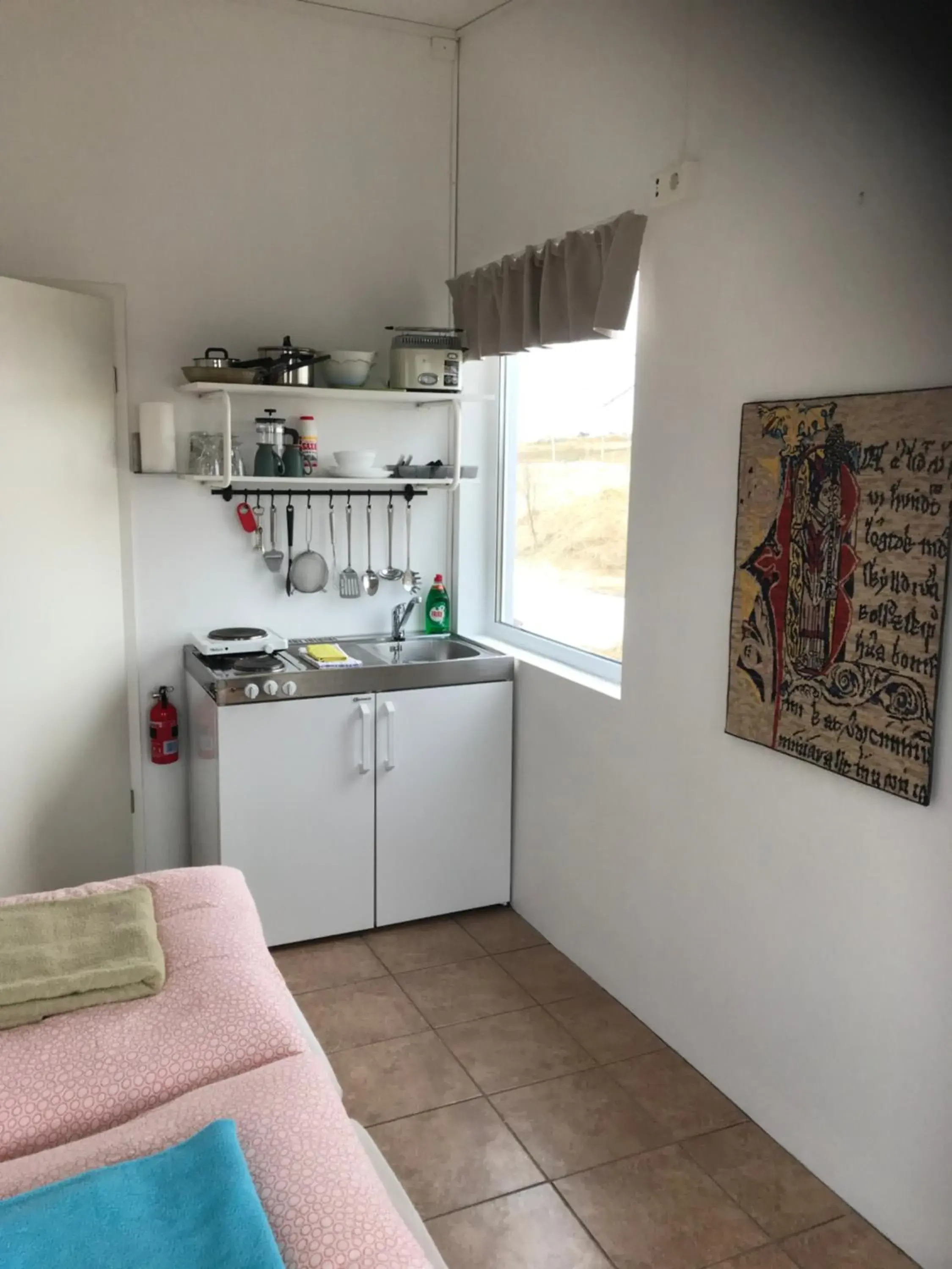 Twin Room with Kitchenette in Lækjarkot Rooms and Cottages with Kitchen Twin Room with Kitchenette in Lækjarkot Rooms and Cottages with Kitchen