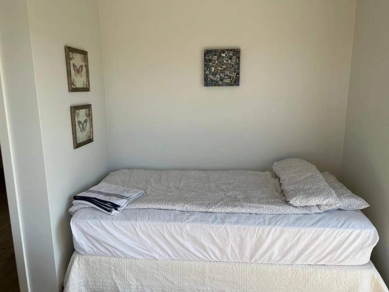 Bed in Lækjarkot Rooms and Cottages with Kitchen