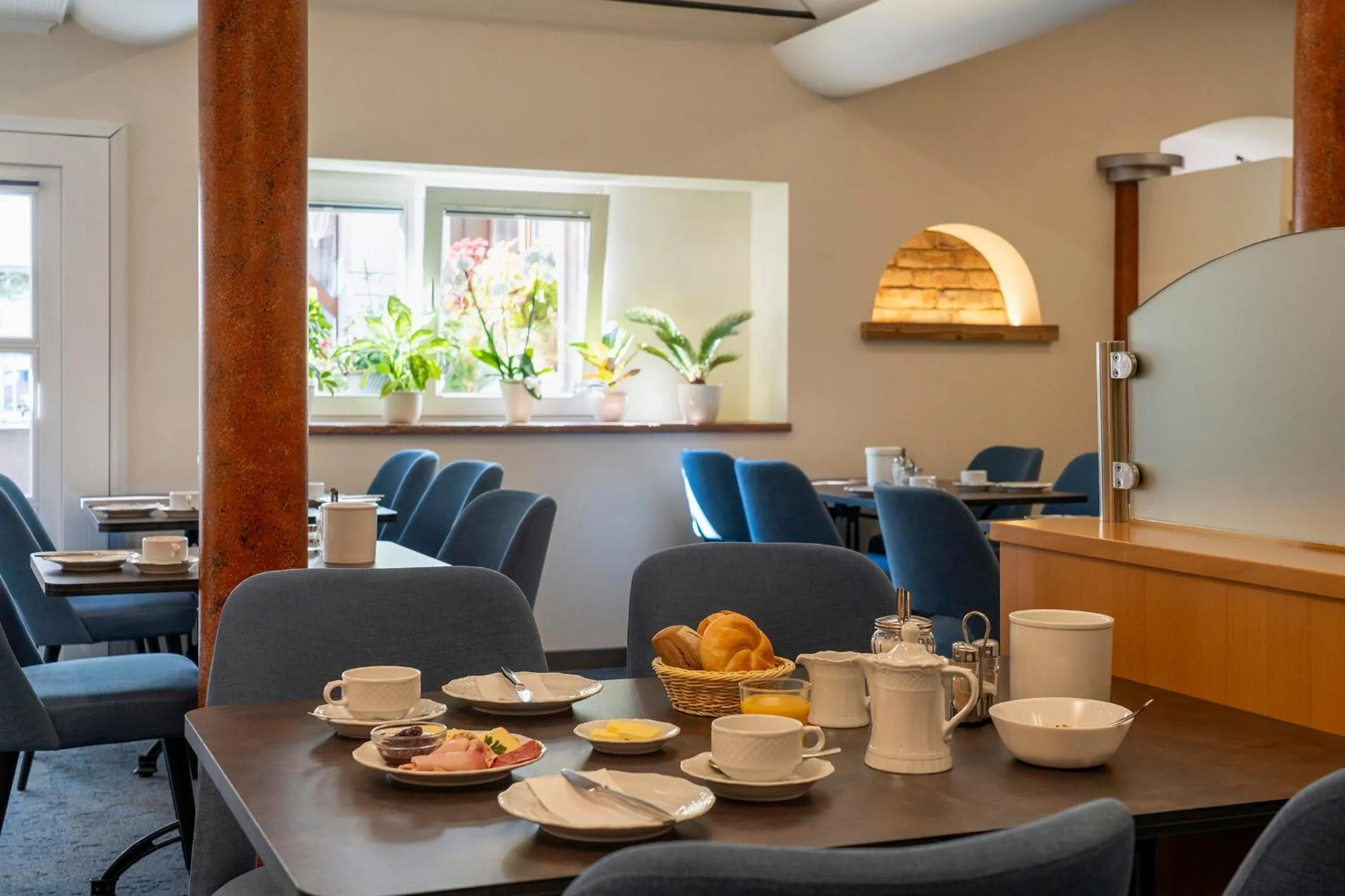 Breakfast in Hotel Schwanen