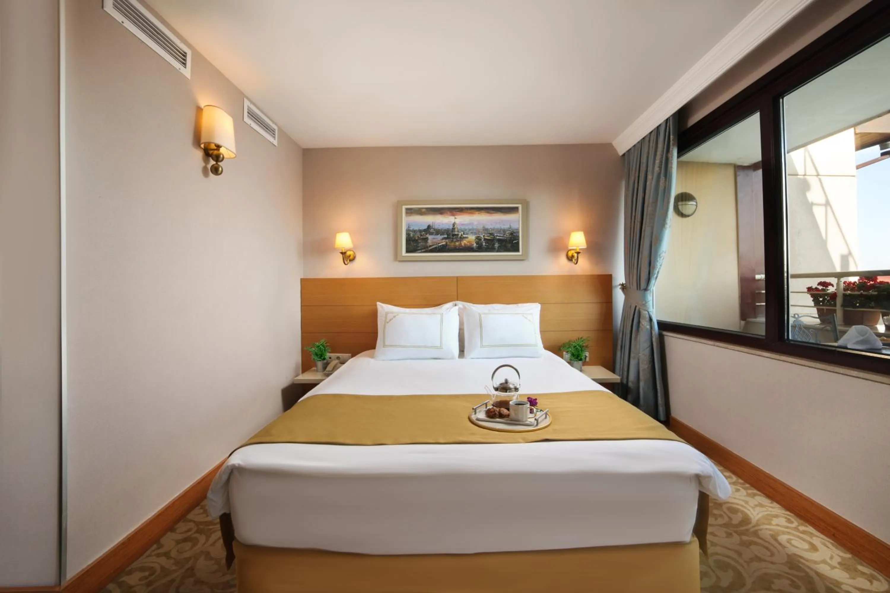 Photo of the whole room, Bed in Almina Hotel - Special Class