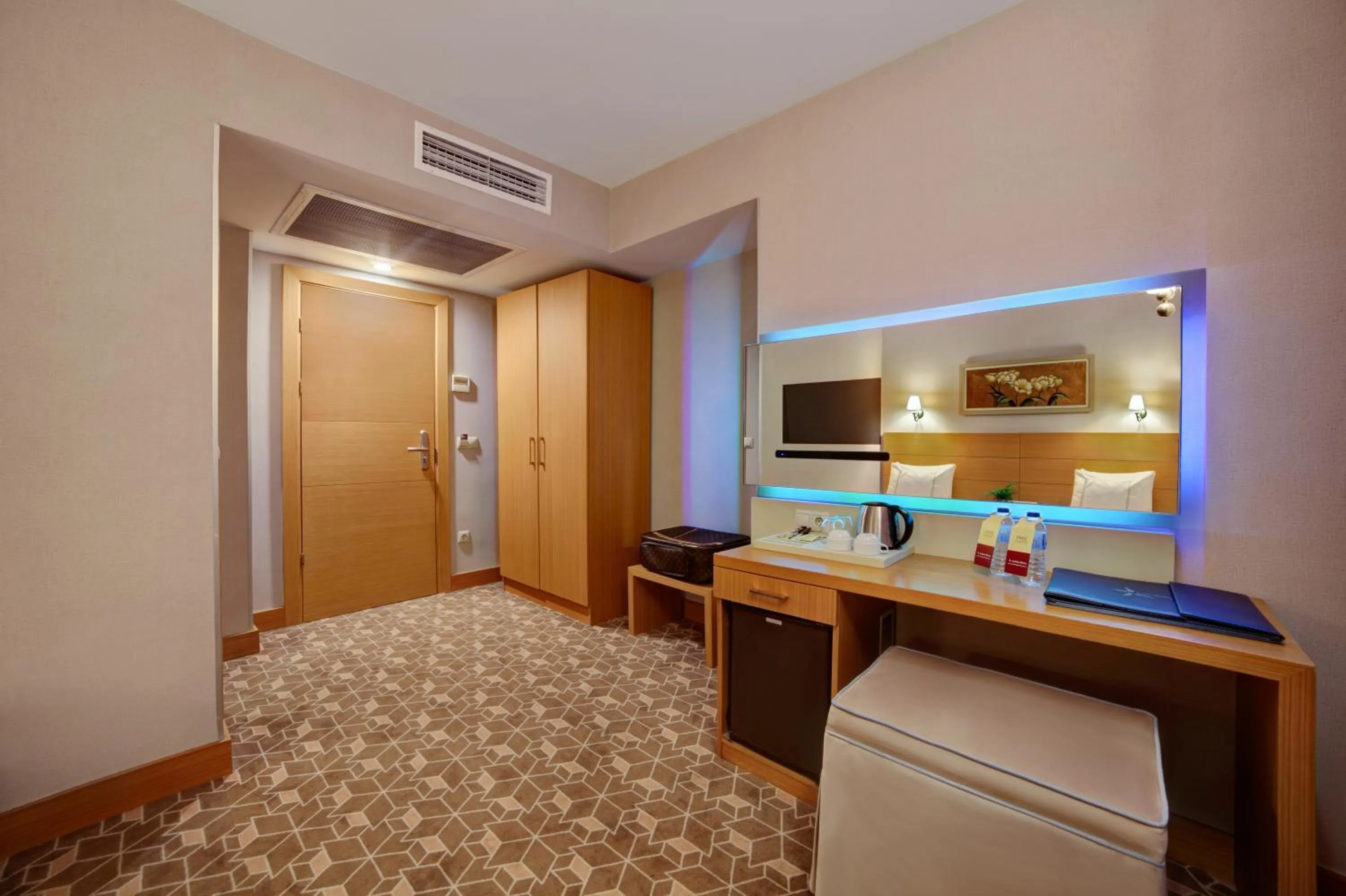 Staff in Almina Hotel - Special Class