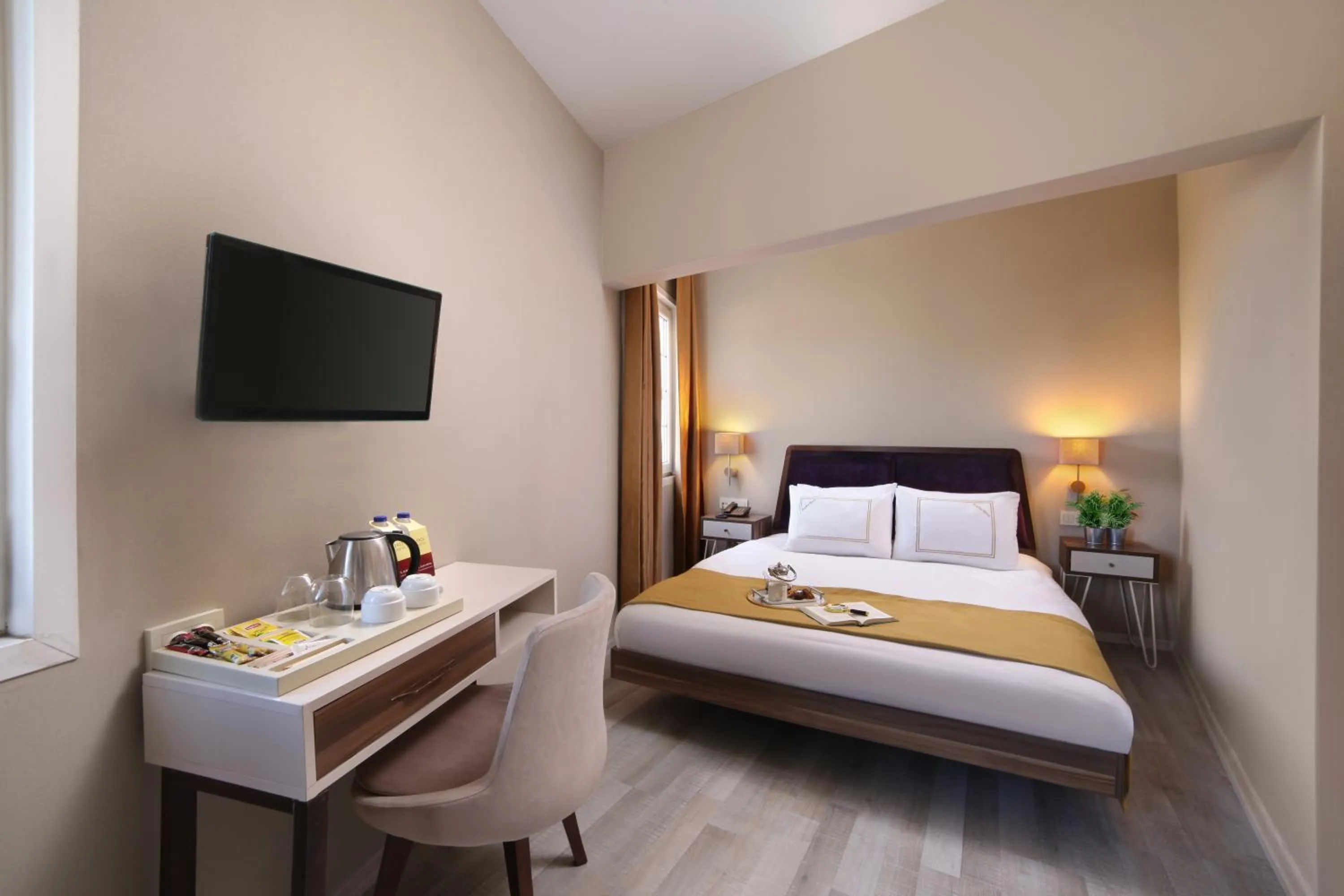 Massage, Bed in Almina Hotel - Special Class