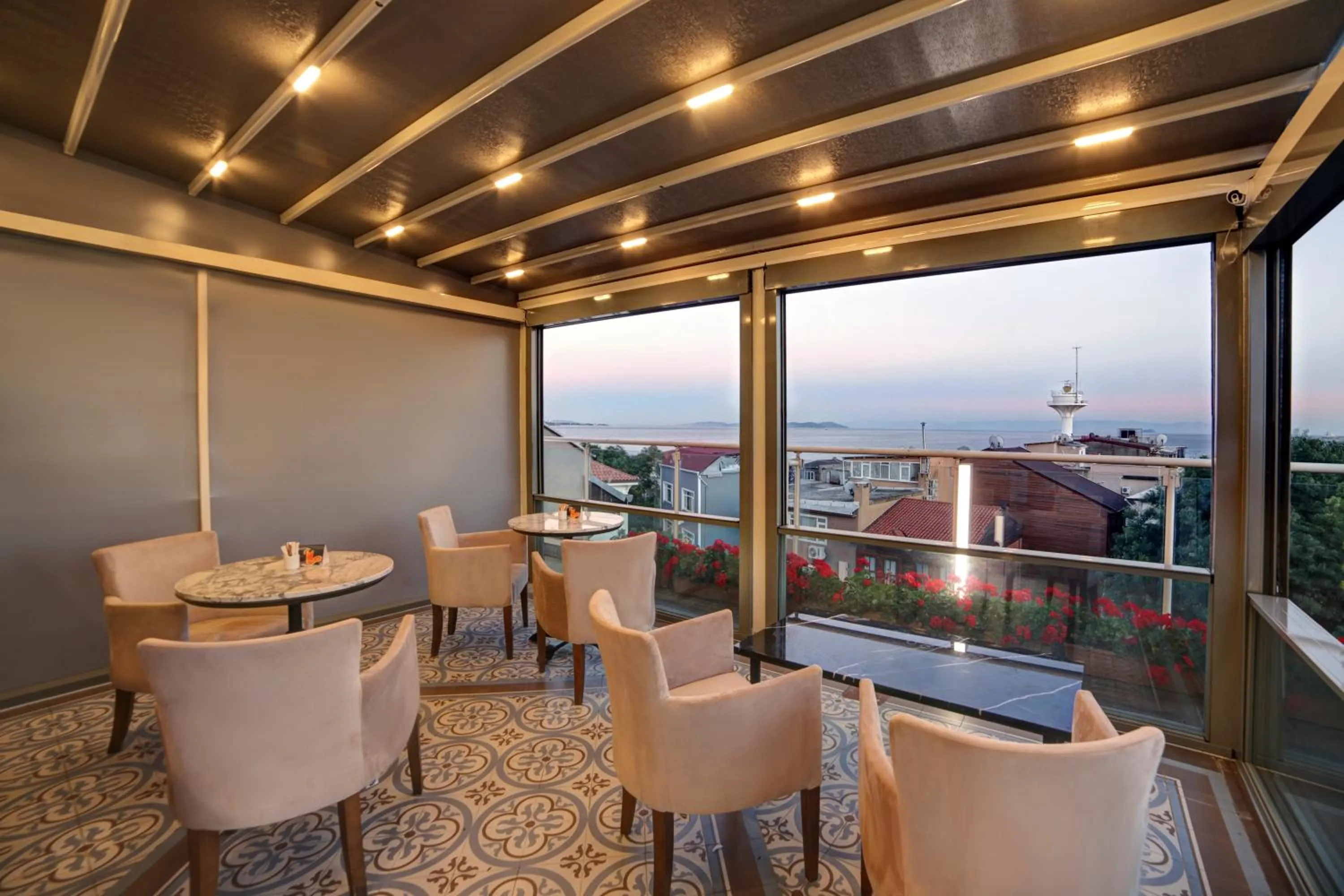 Lounge or bar in Almina Hotel - Special Class