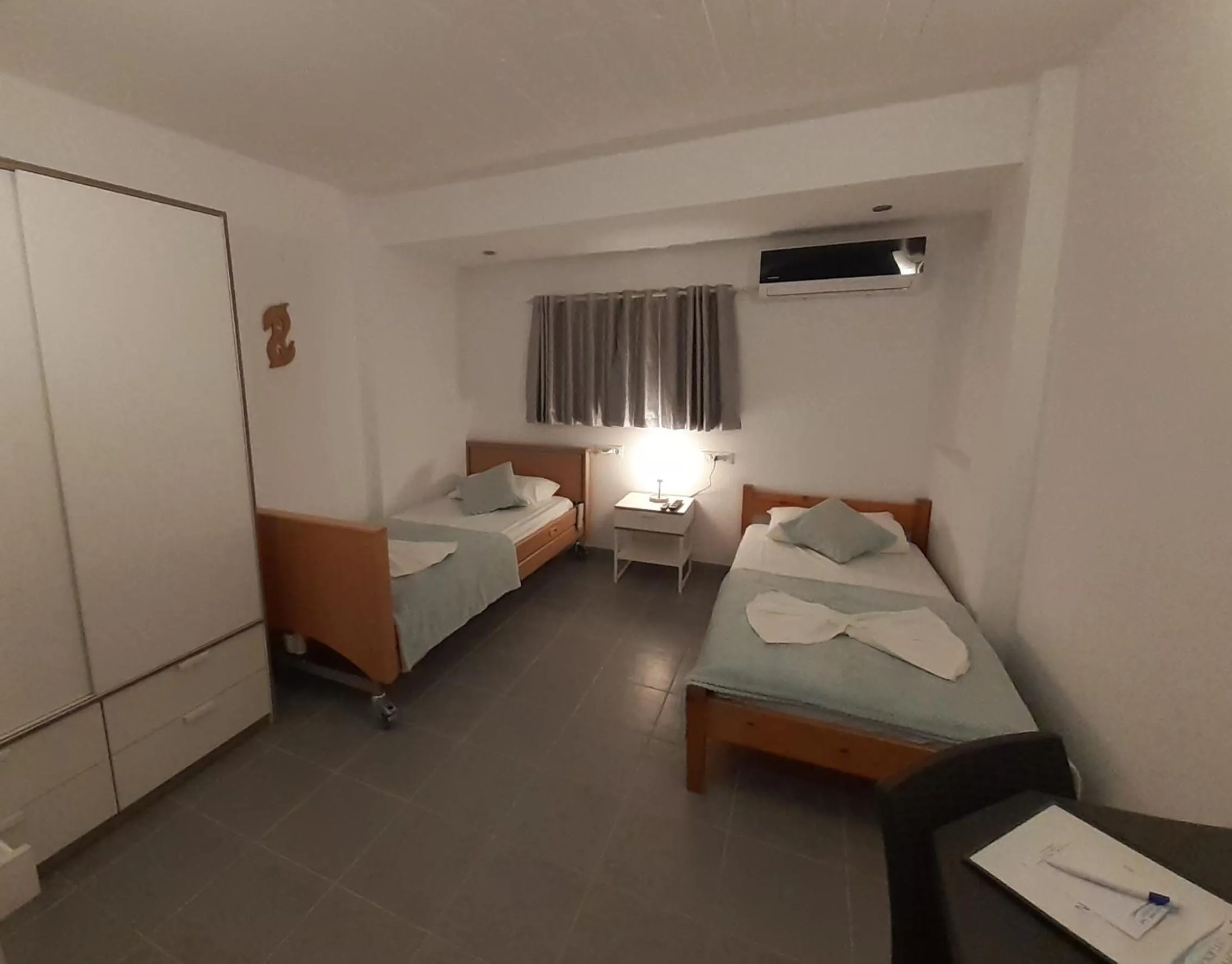 Bedroom, Bed in Delphini Studios - for the disabled