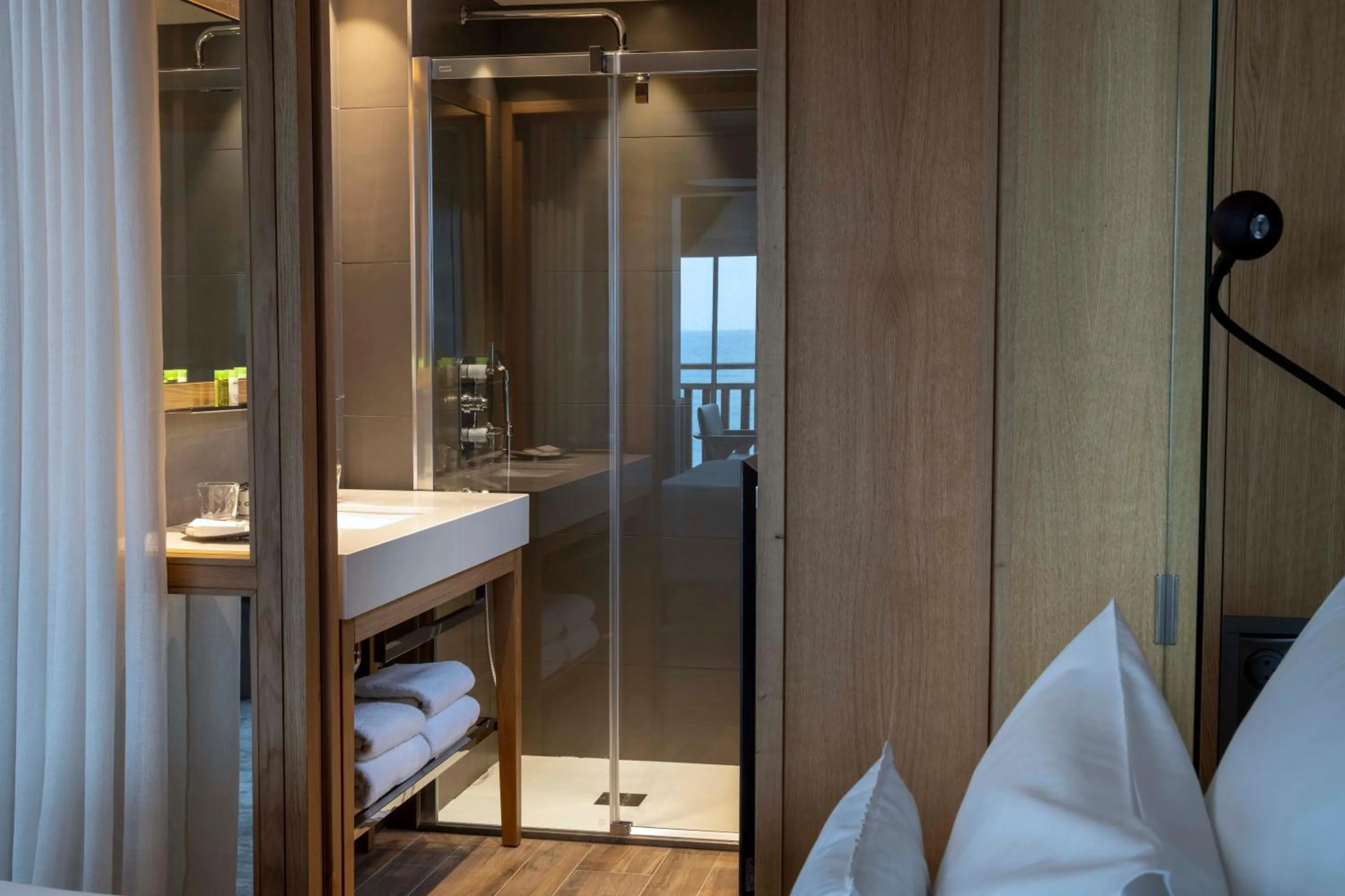 Bed in Hotel Les Vikings