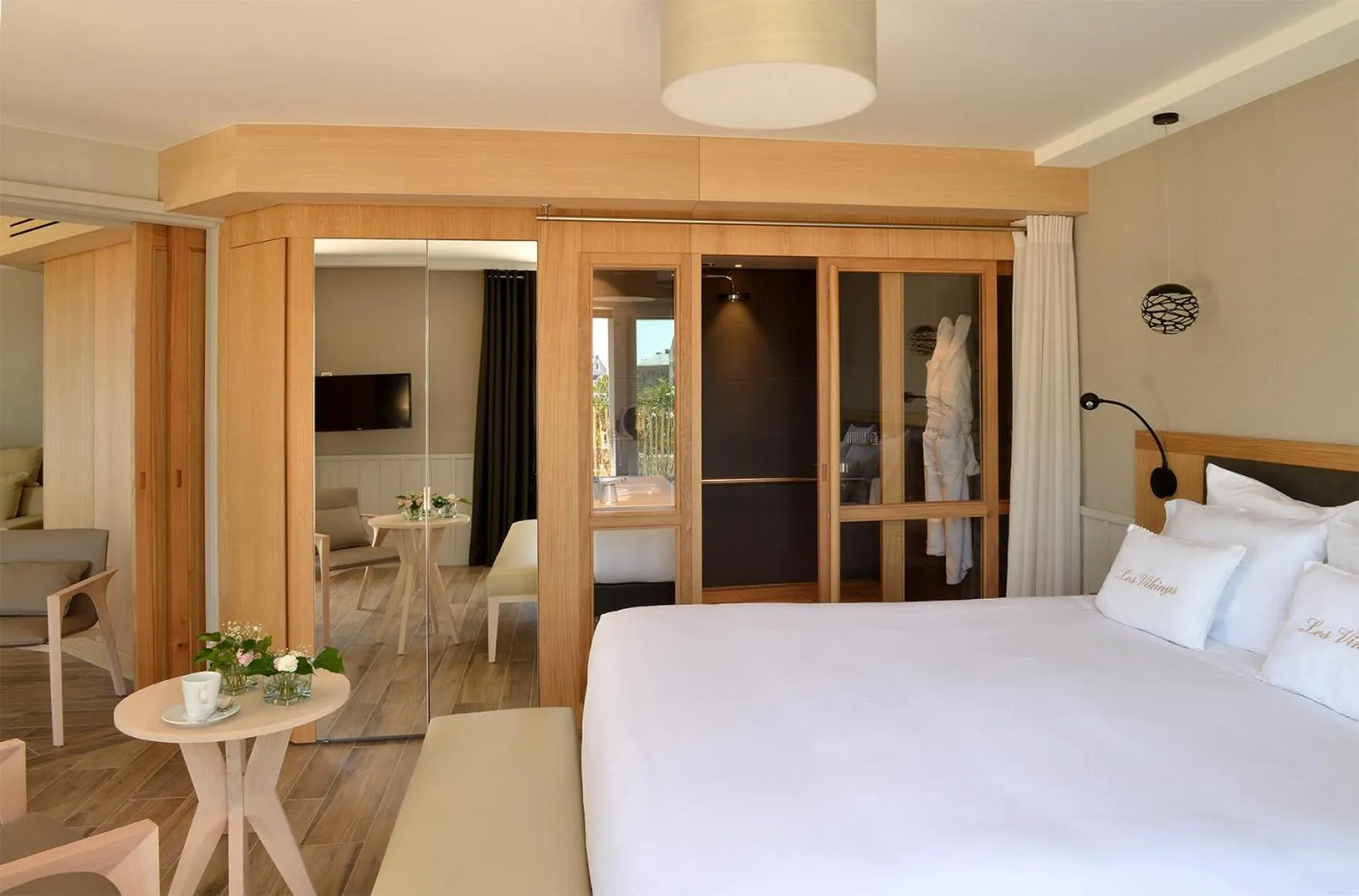 Bed in Hotel Les Vikings