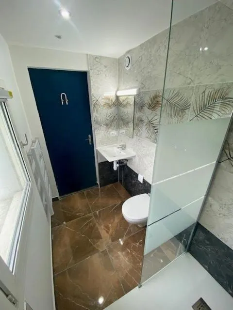 Bathroom in Fasthotel - Soissons Nord