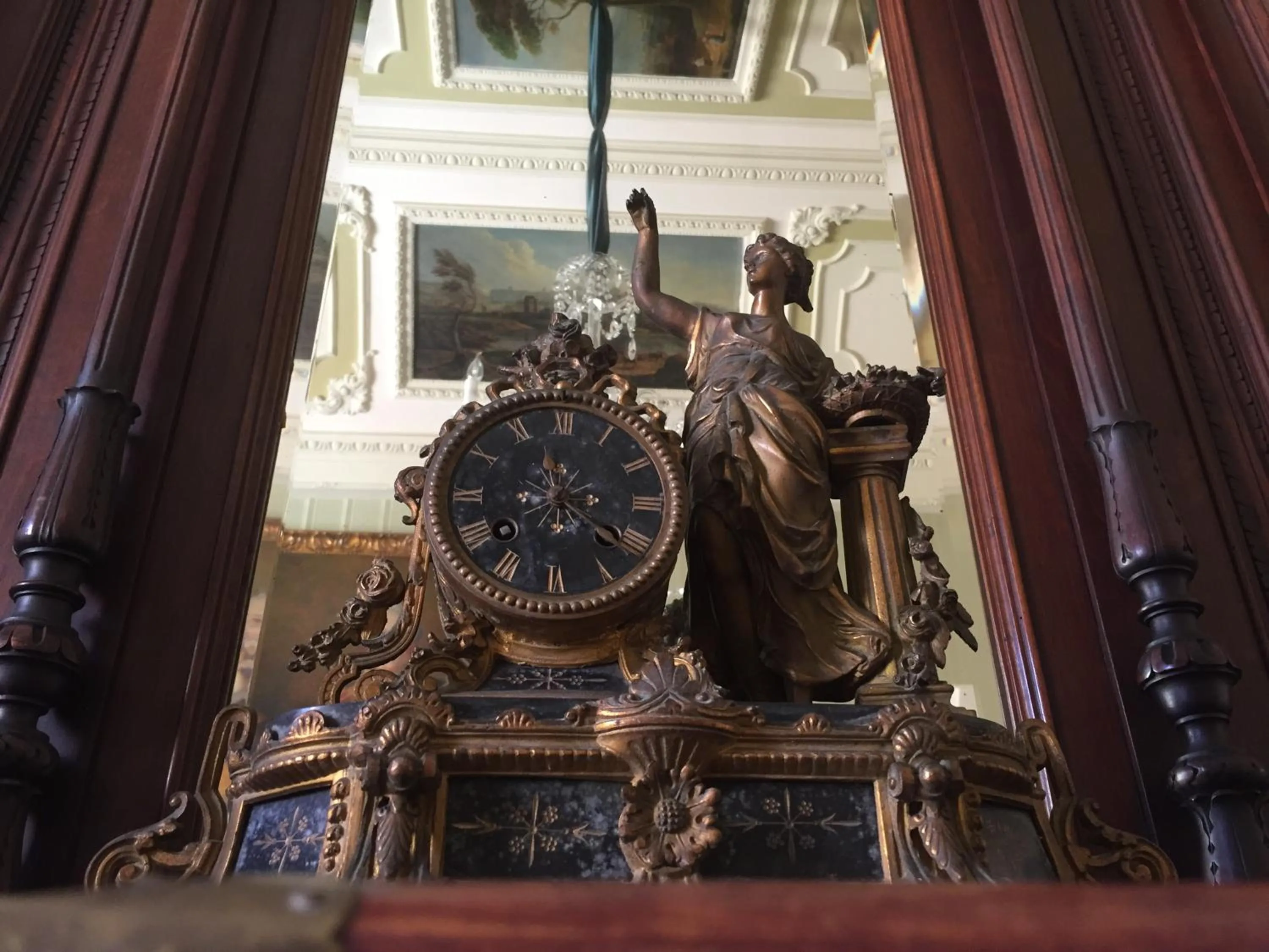 Decorative detail in Palazzo Laguardia