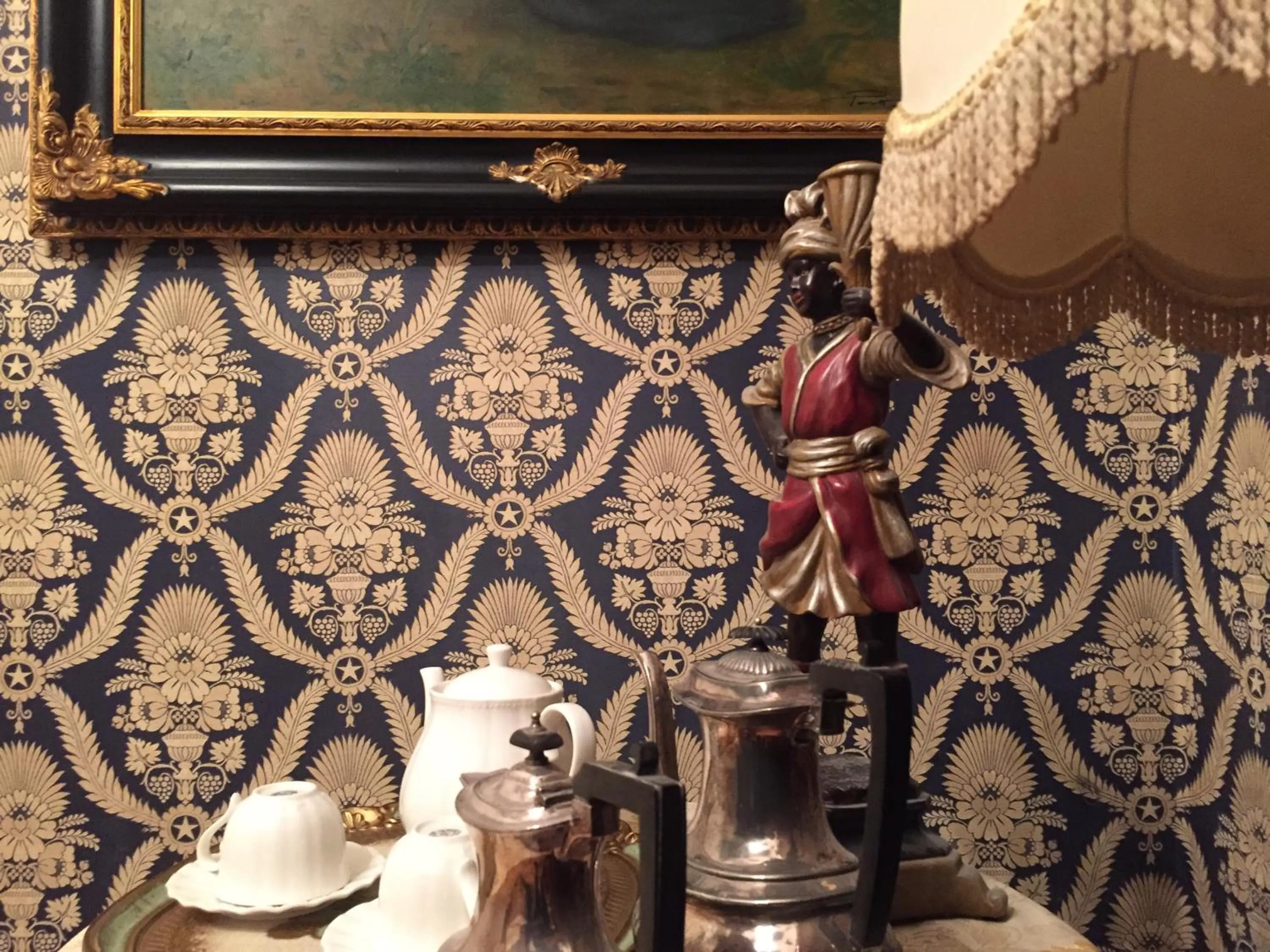 Decorative detail in Palazzo Laguardia