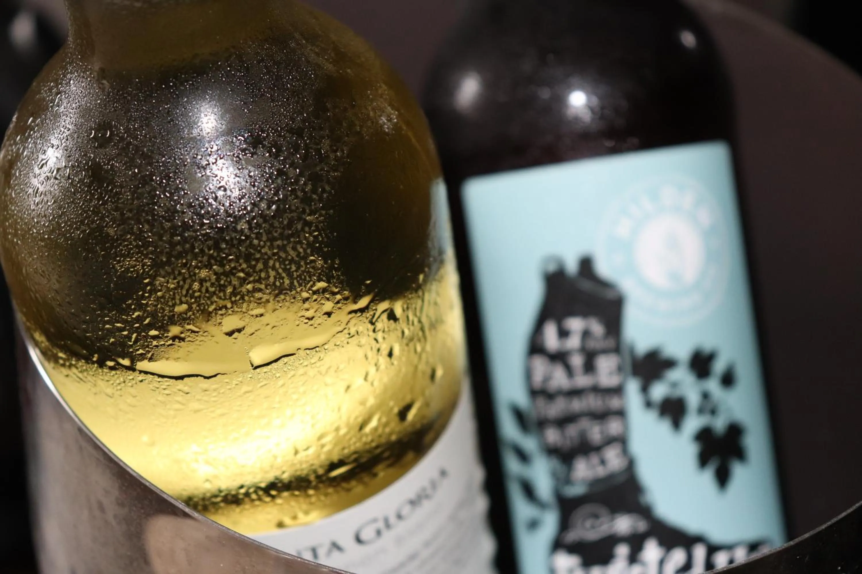 Food and drinks in Causeway Hotel