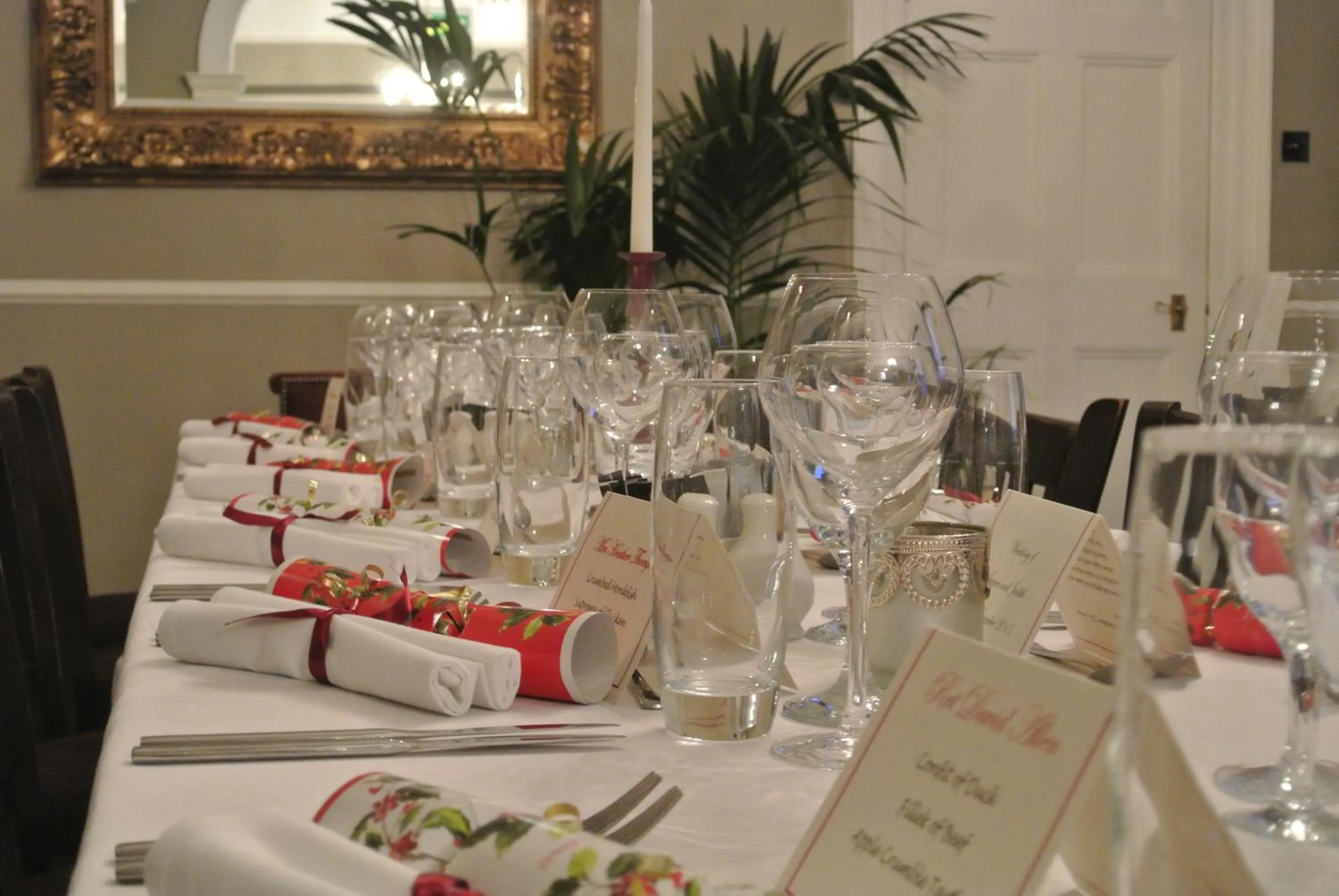 Restaurant/places to eat in Causeway Hotel