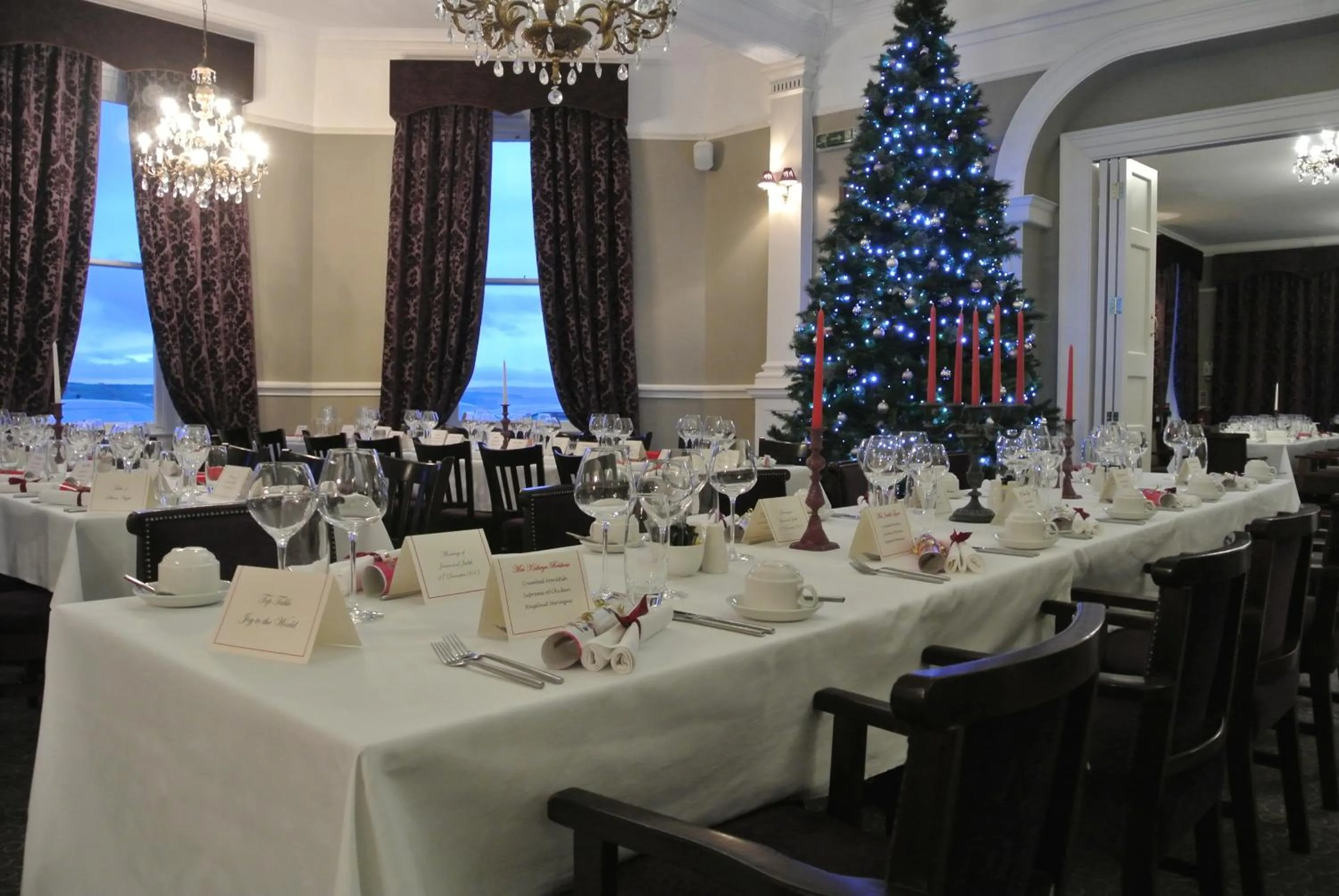 Restaurant/places to eat in Causeway Hotel