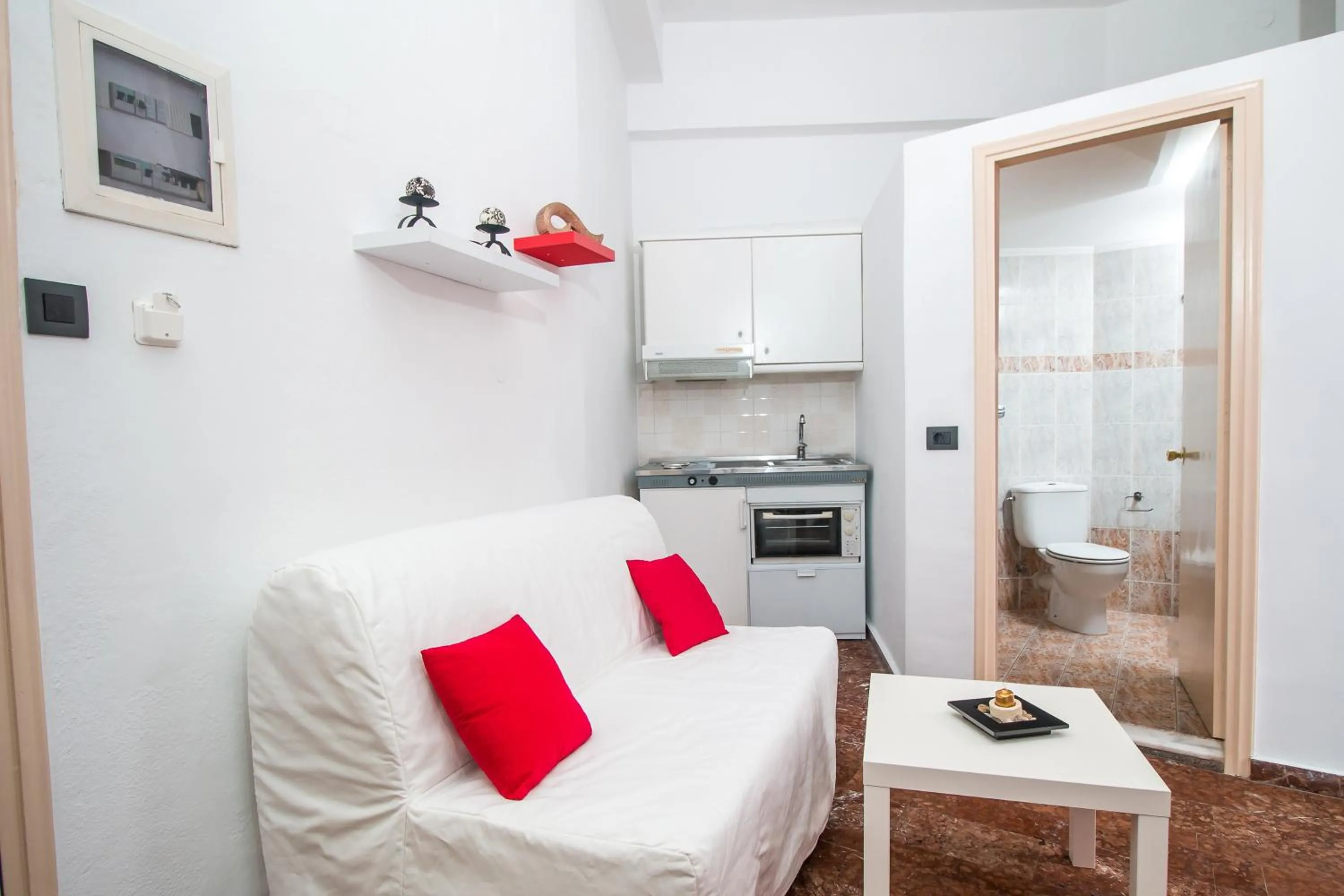 Kitchen or kitchenette in Kahlua Hotel Apartments