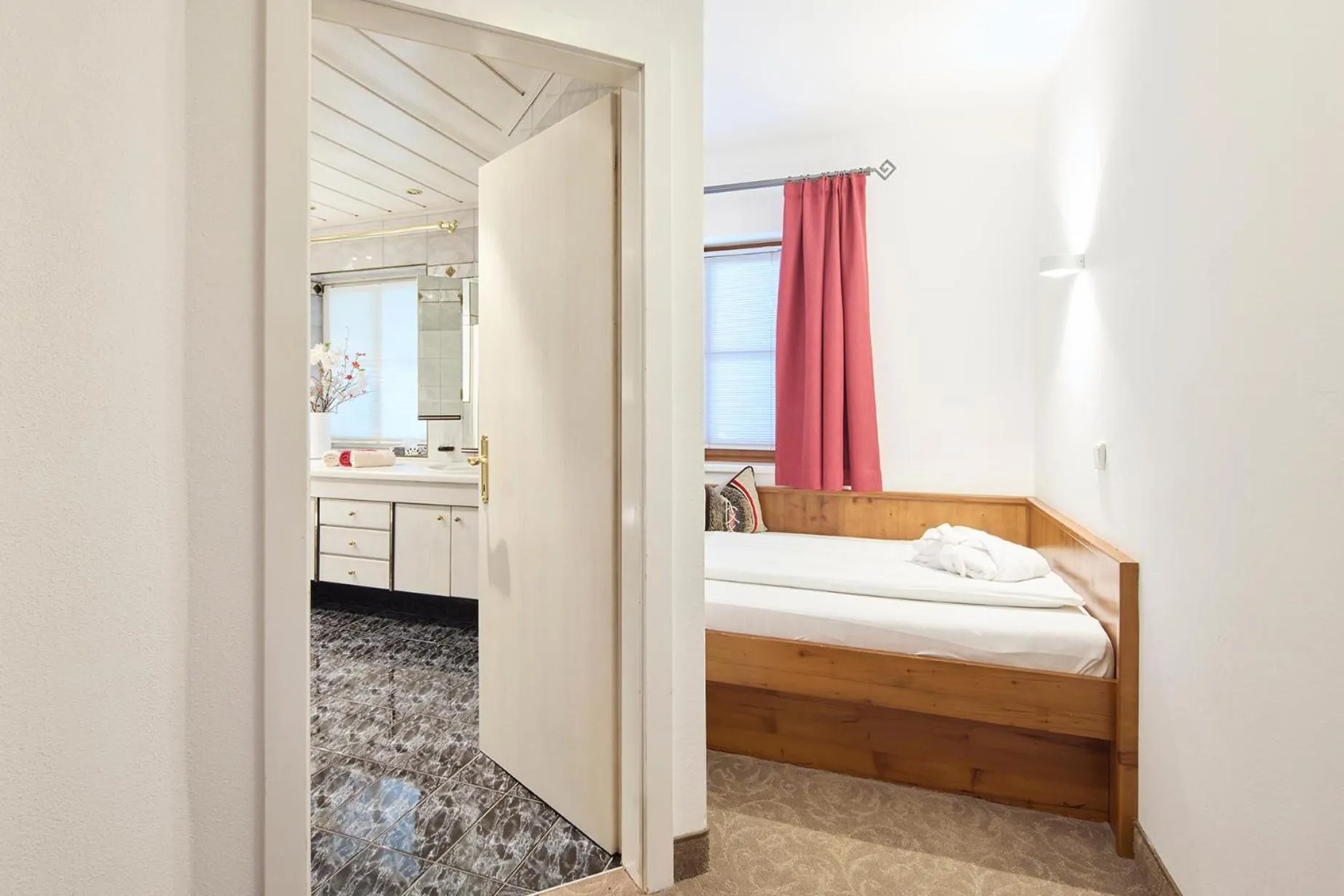 Bed in Hotel Hubertus