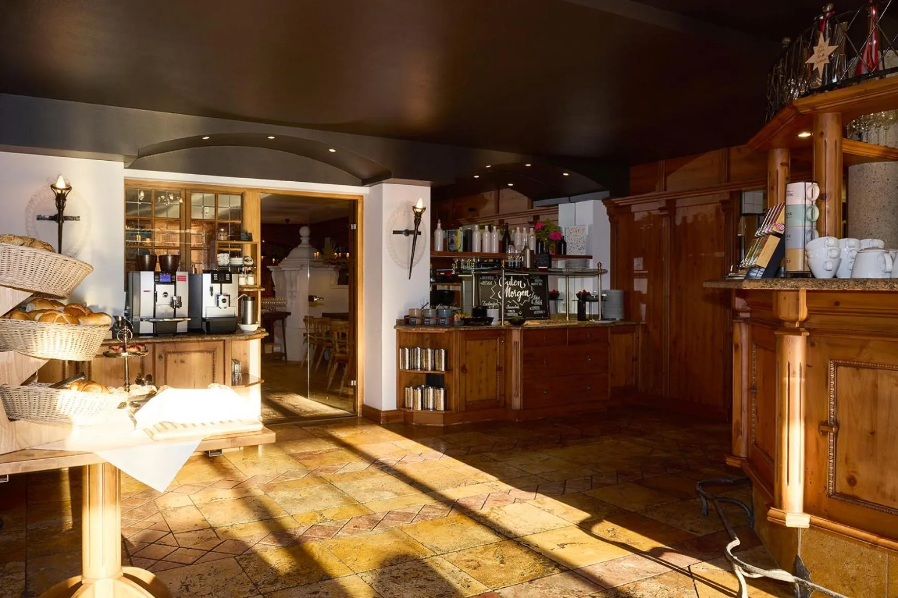 Breakfast in Hotel Hubertus