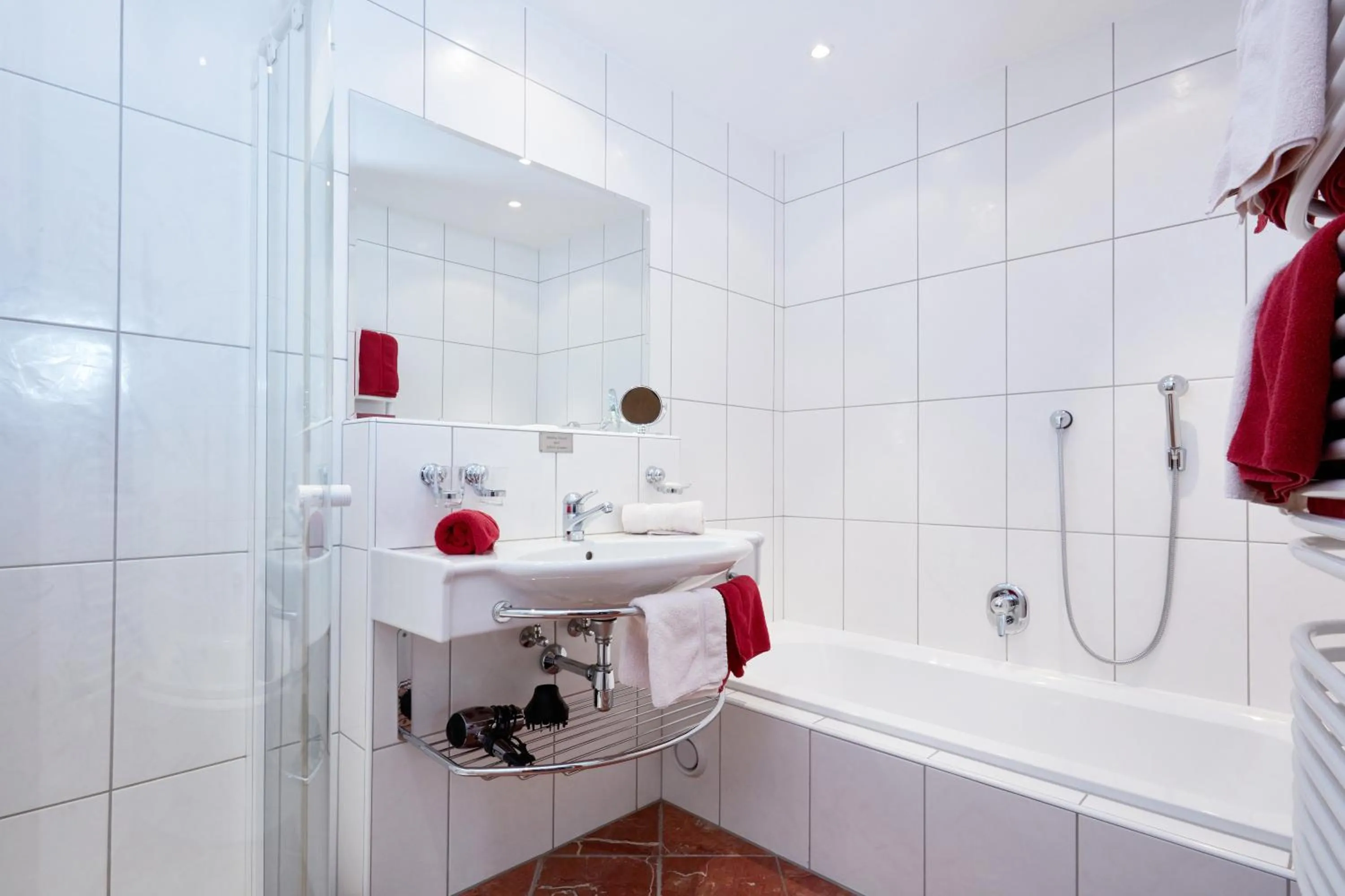 Photo of the whole room in Hotel Hubertus