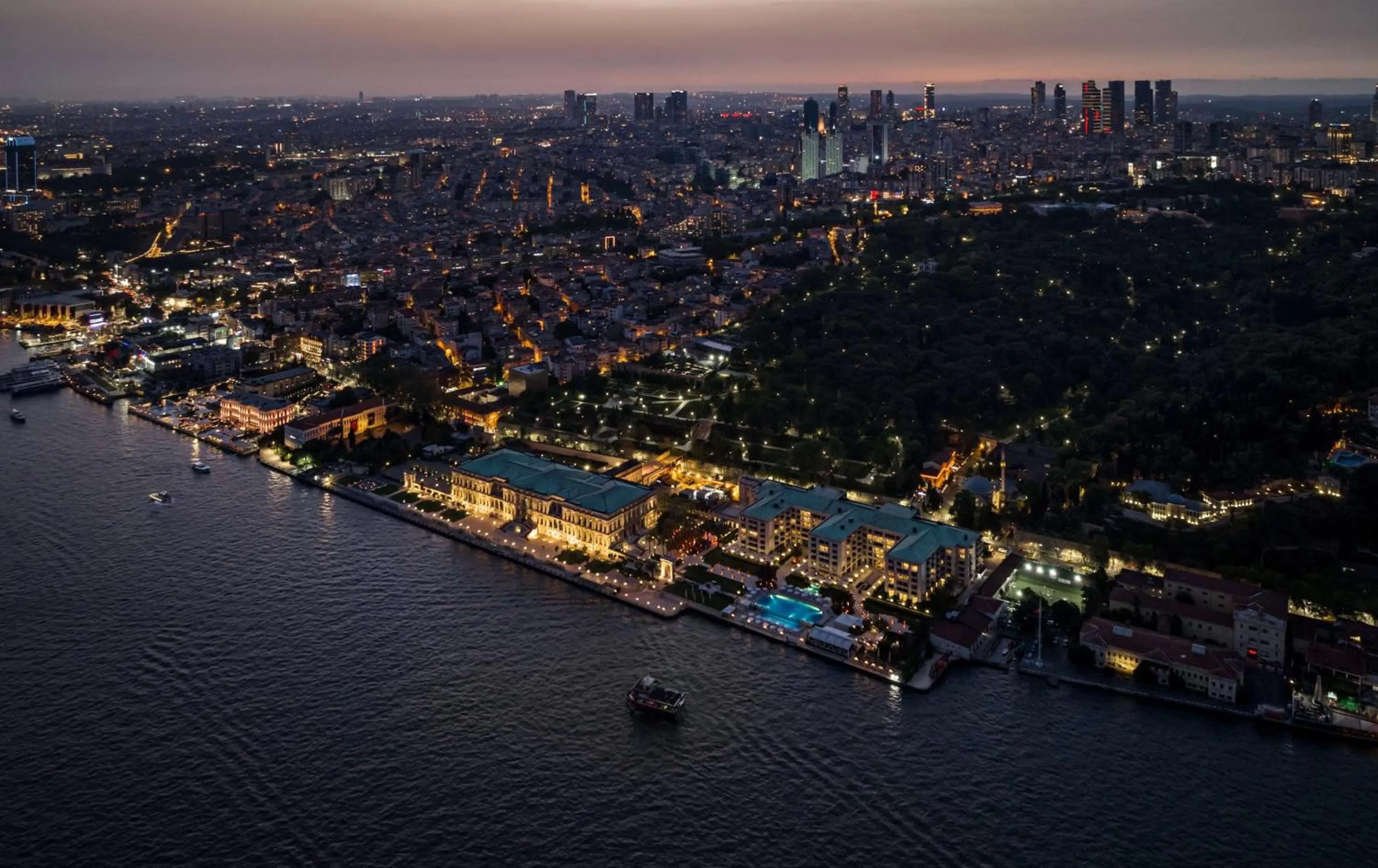 Property building in Çırağan Palace Kempinski Istanbul