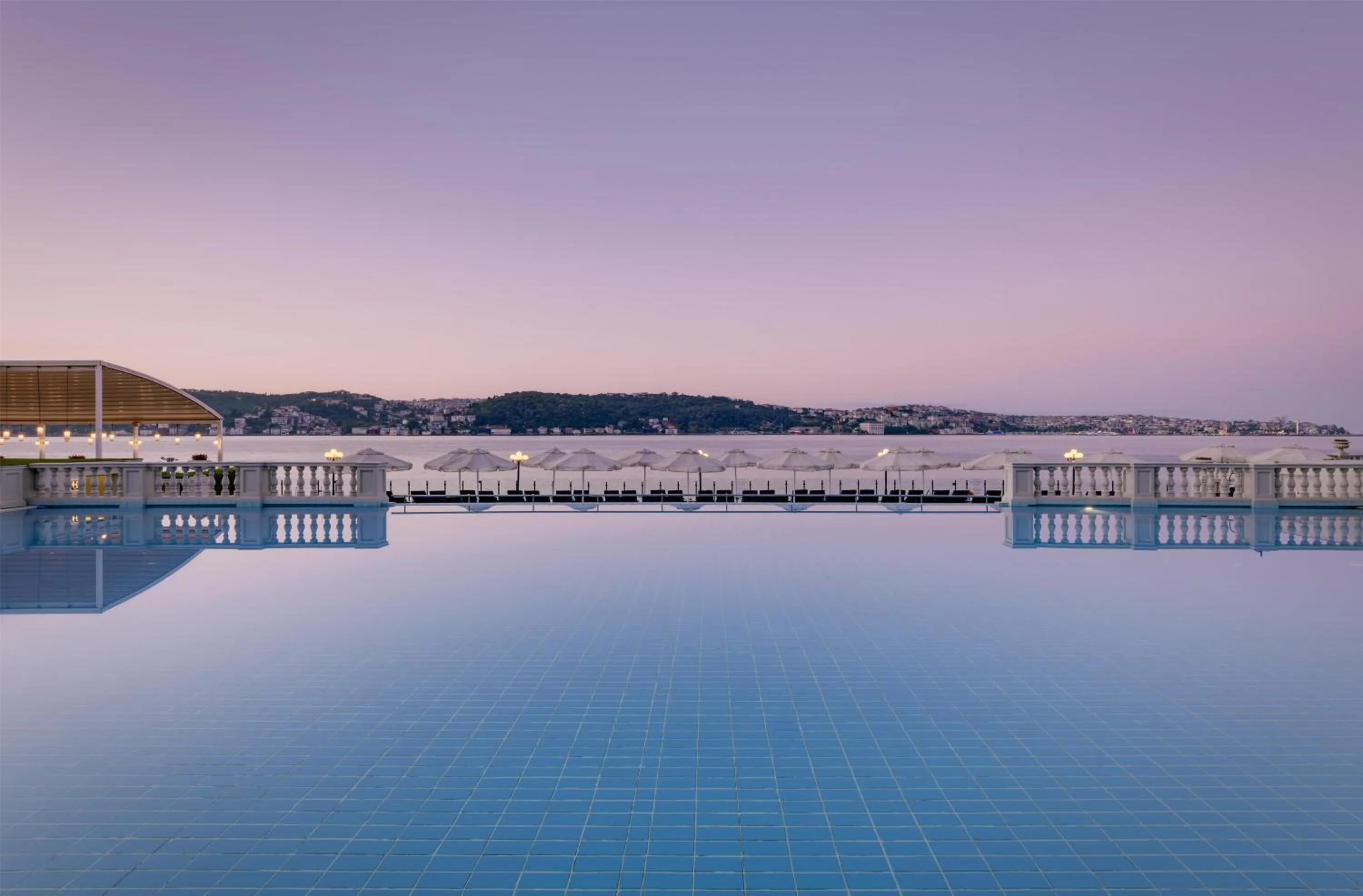 Pool view in Çırağan Palace Kempinski Istanbul