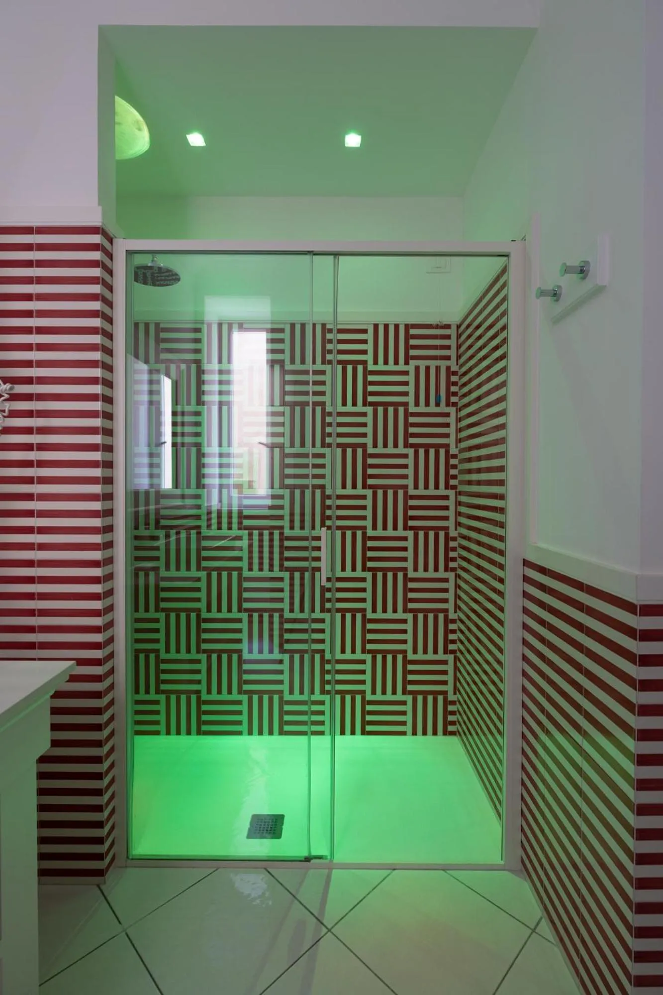 Shower in Duomo Guest House - Stay in Sorrento