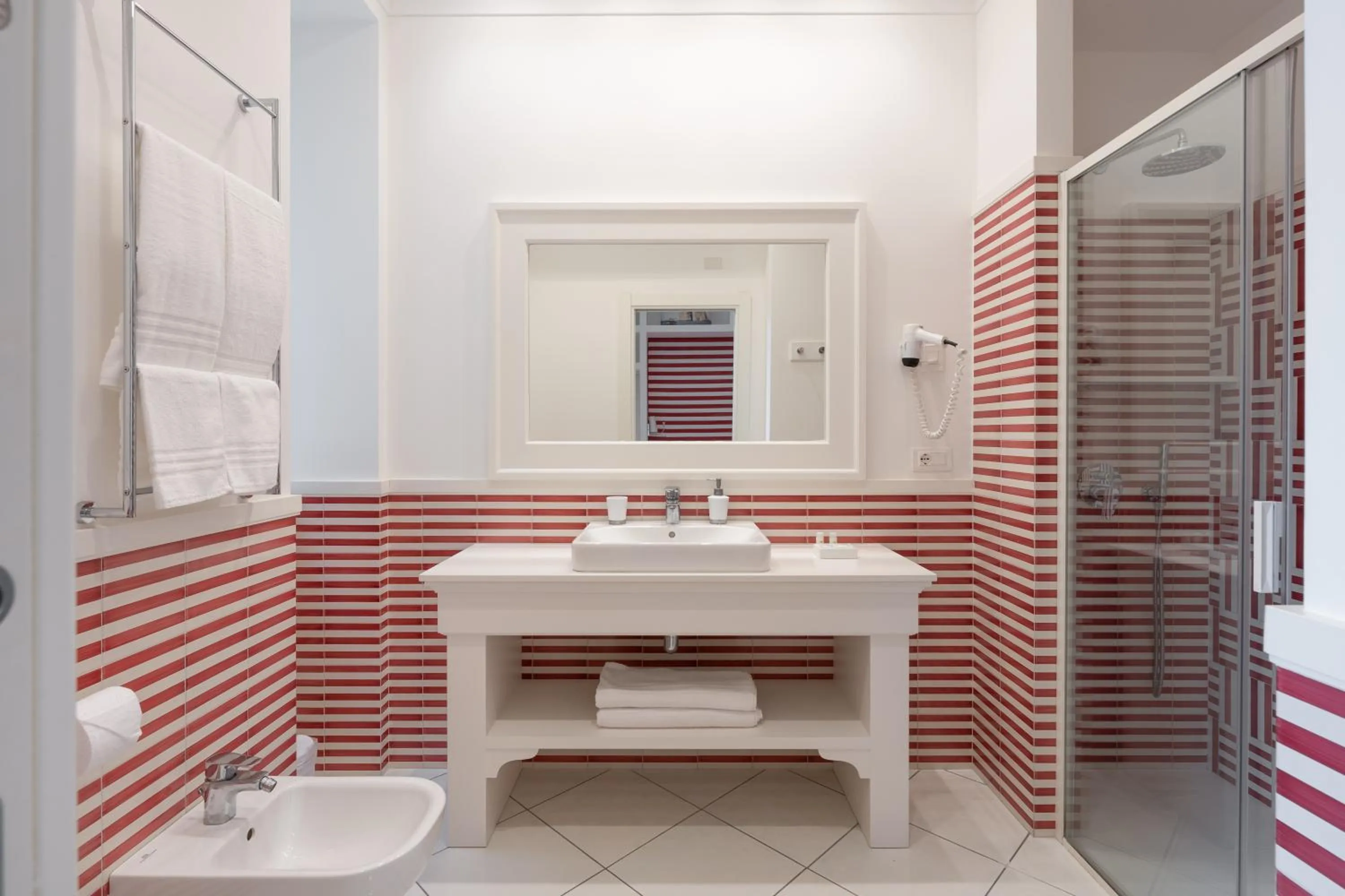 Shower in Duomo Guest House - Stay in Sorrento