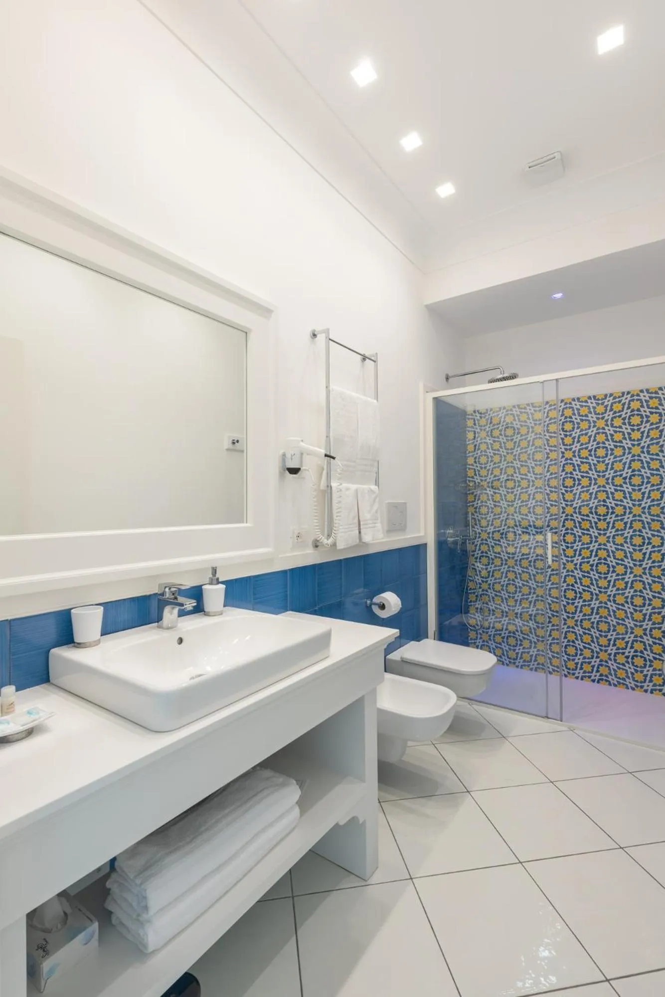 Bathroom in Duomo Guest House - Stay in Sorrento