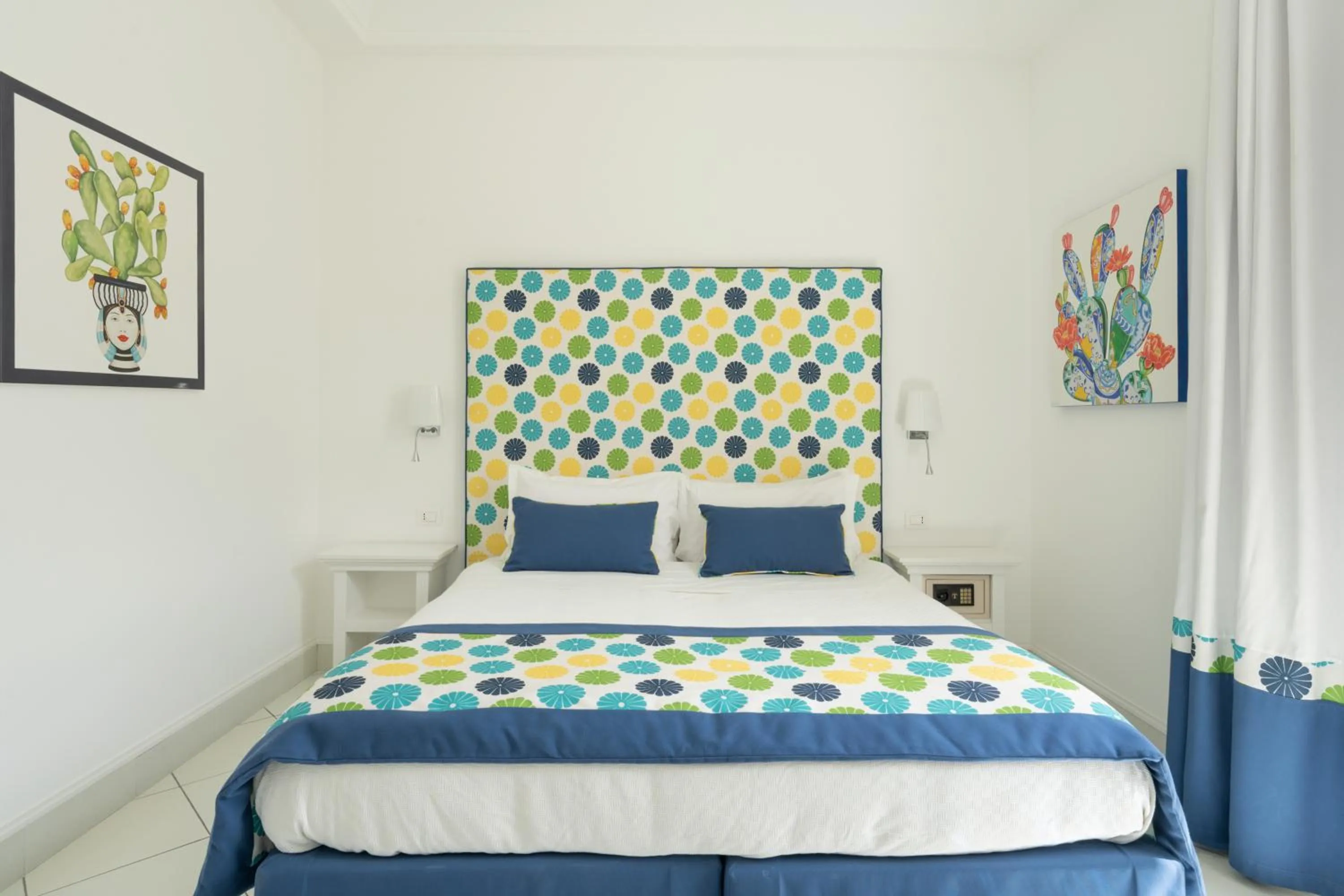 Bedroom, Bed in Duomo Guest House - Stay in Sorrento