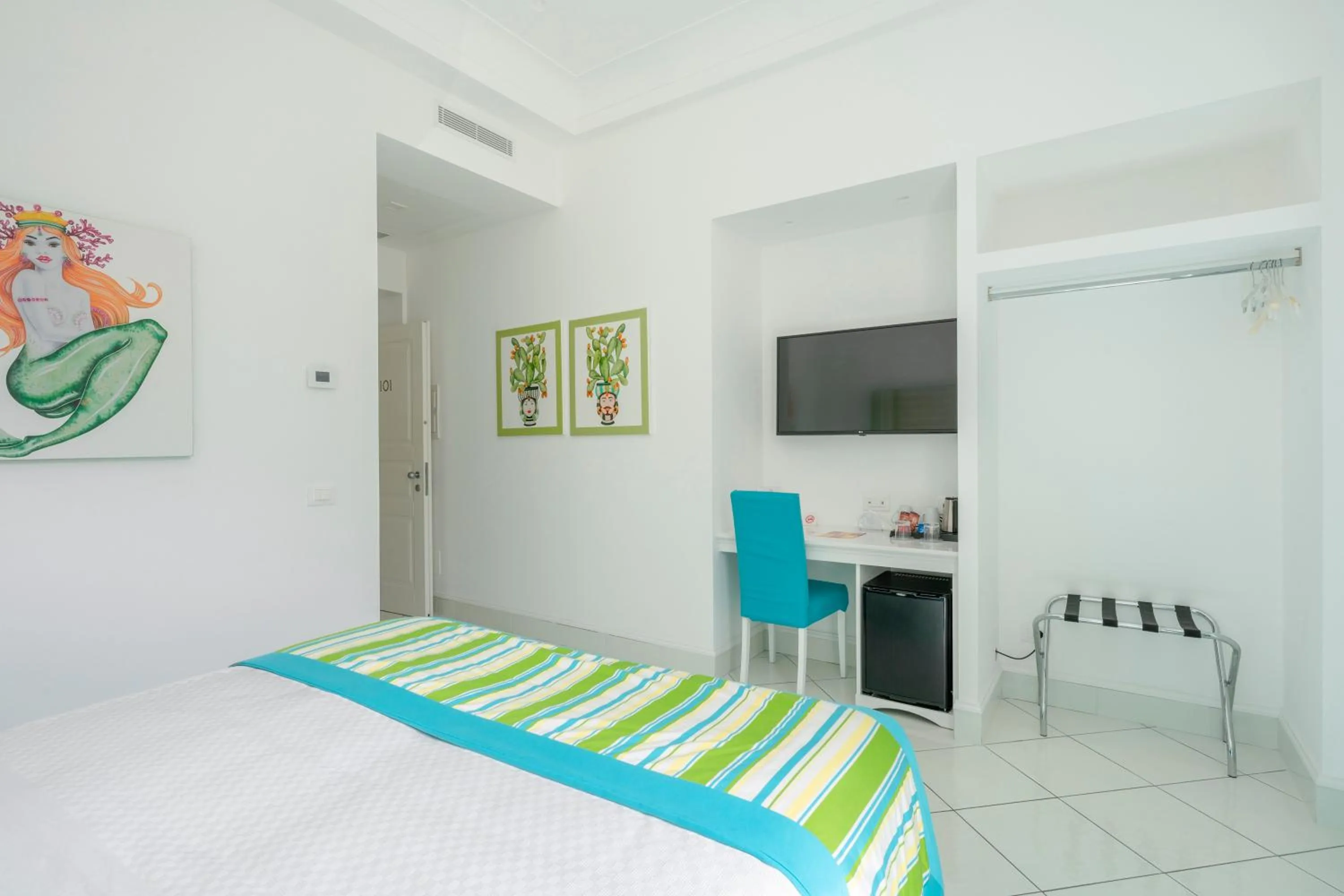 Bedroom, Bed in Duomo Guest House - Stay in Sorrento