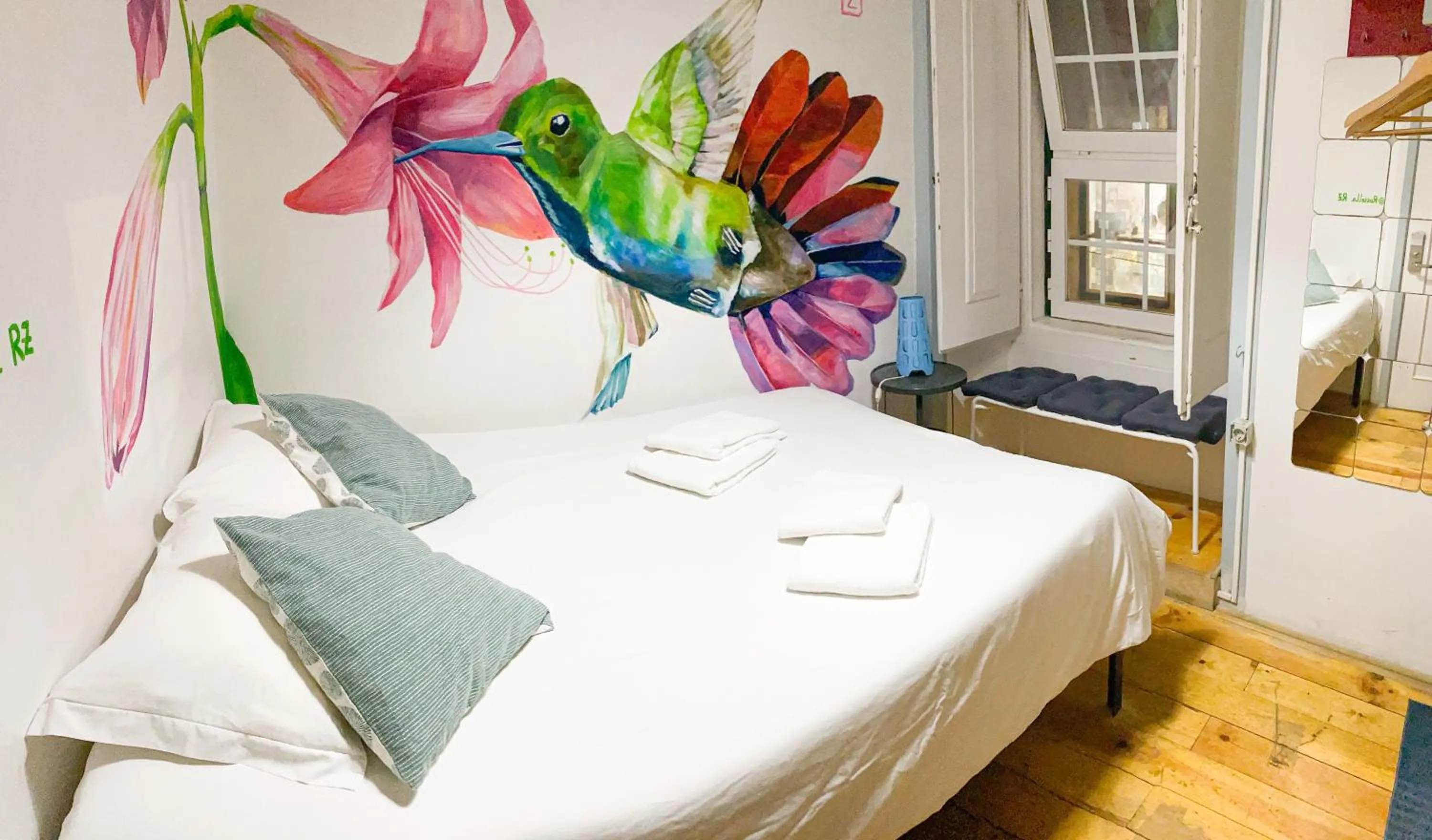 Double Room - single occupancy in Alface Hall Hostel & Bar